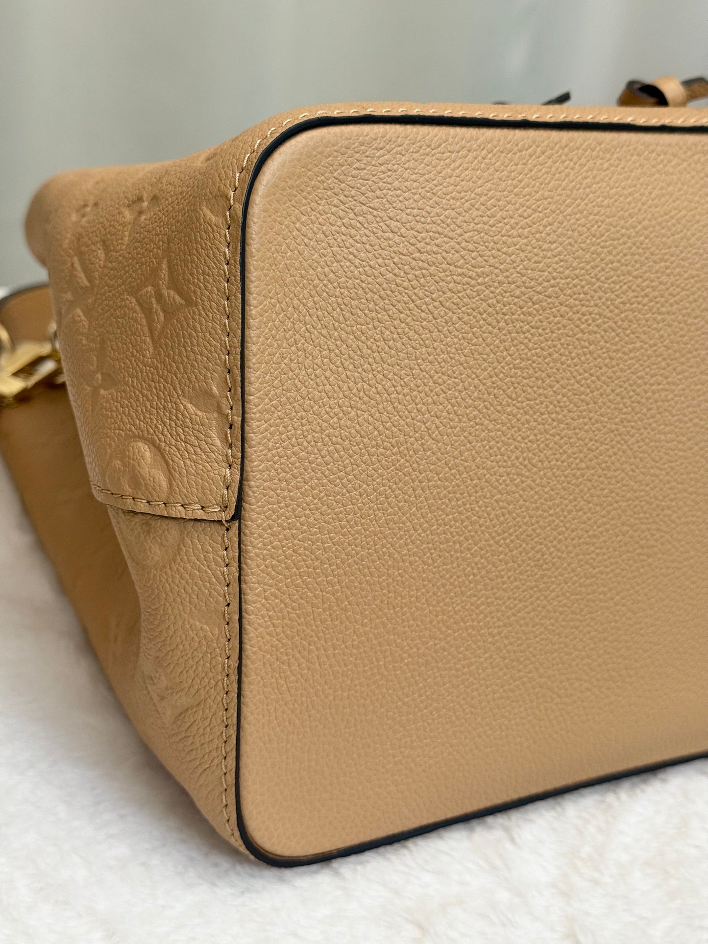 Louis Vuitton Neonoe MM Empreinte Arizona