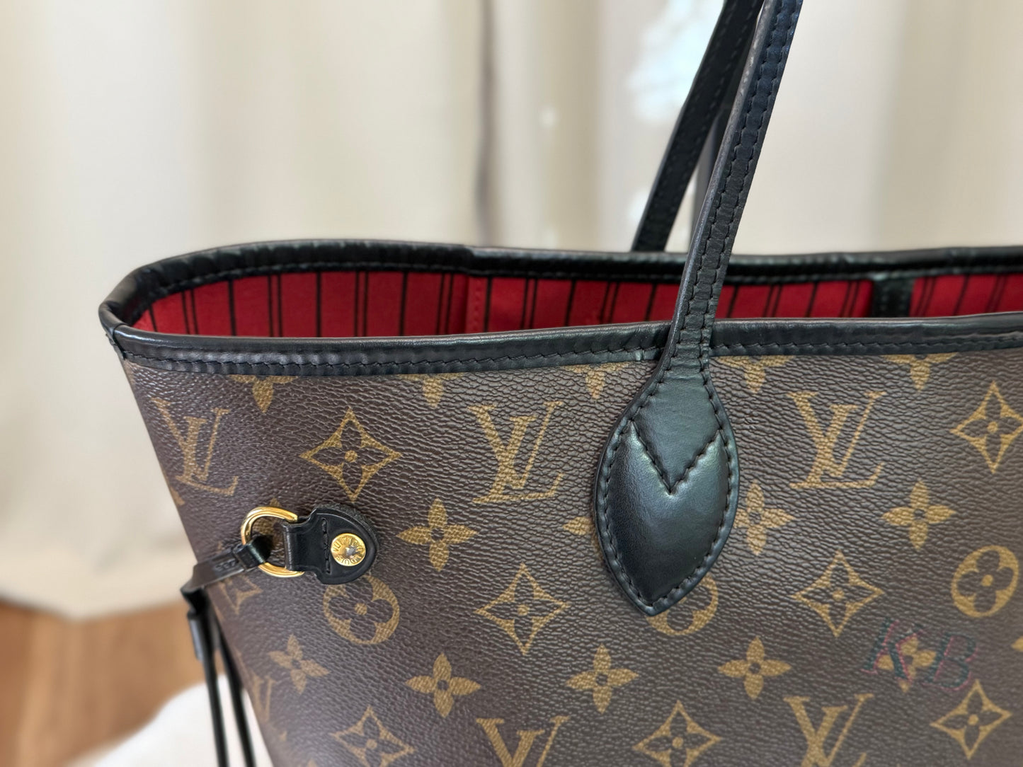 Louis Vuitton Neverfull MM World Tour Cerise