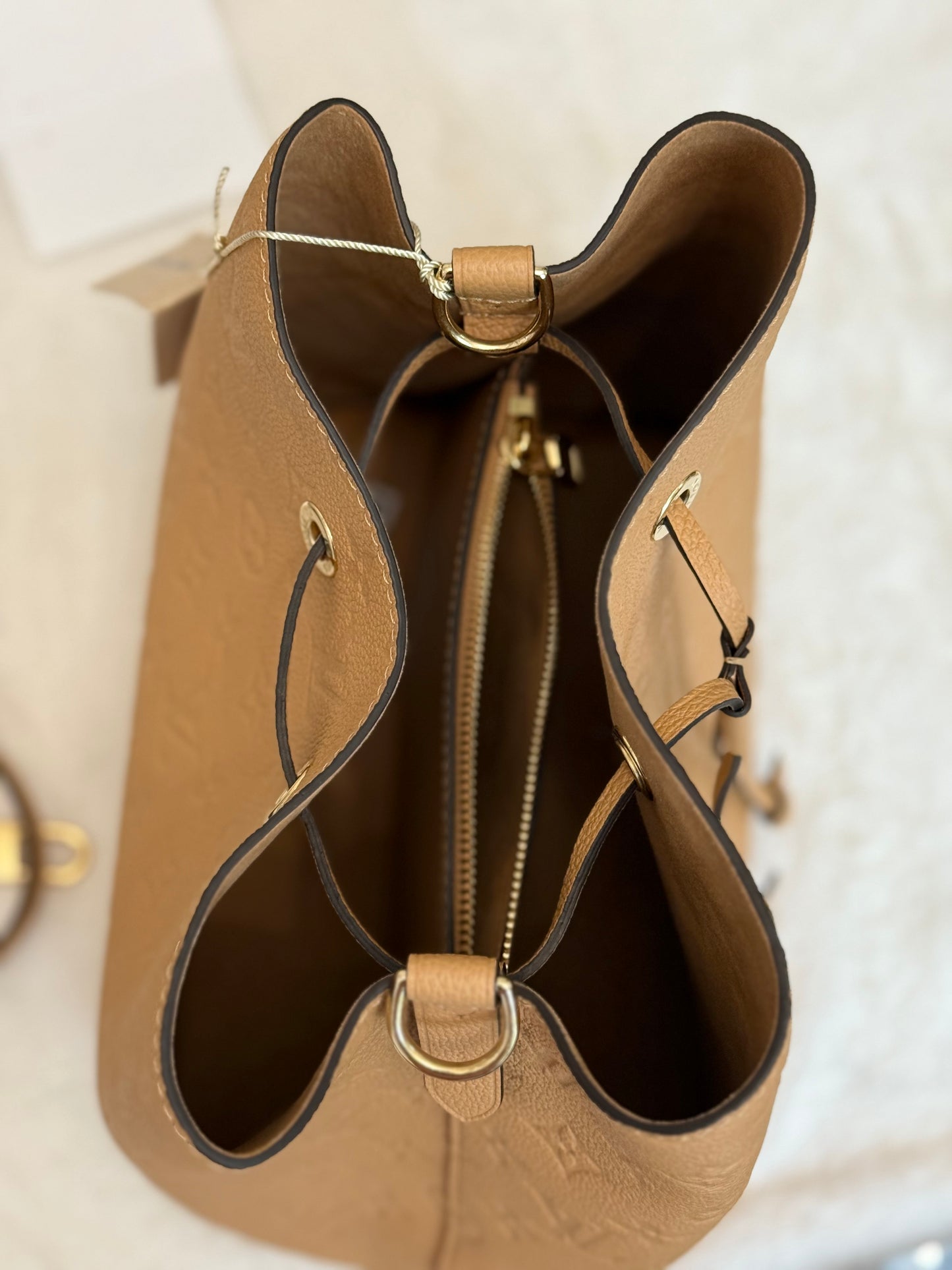 Louis Vuitton Neonoe MM Empreinte Arizona