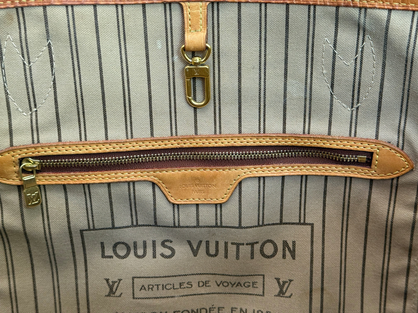 Louis Vuitton Neverfull MM Mono Beige