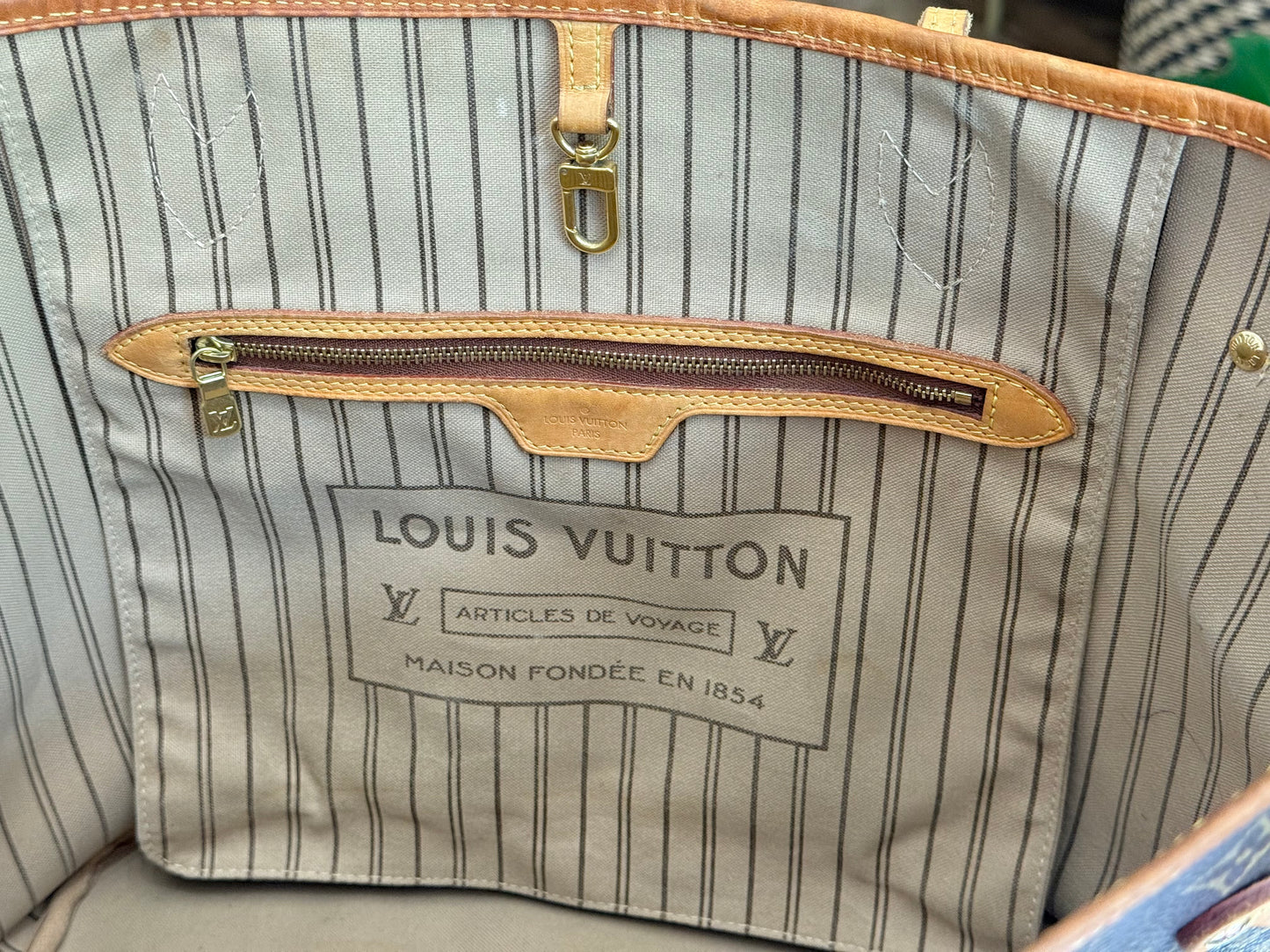 Louis Vuitton Neverfull MM Mono Beige