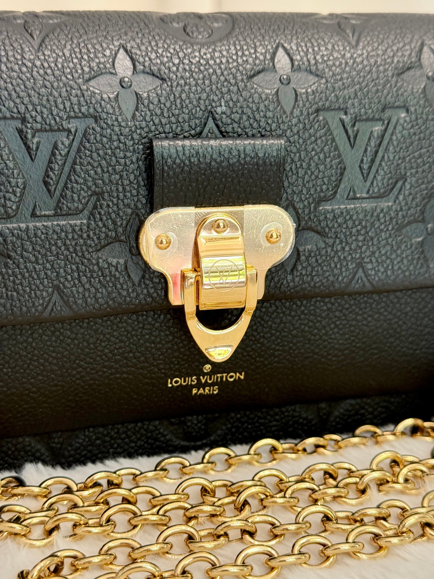 Louis Vuitton Vavin Chain Wallet Mono Empreinte Noir/Black