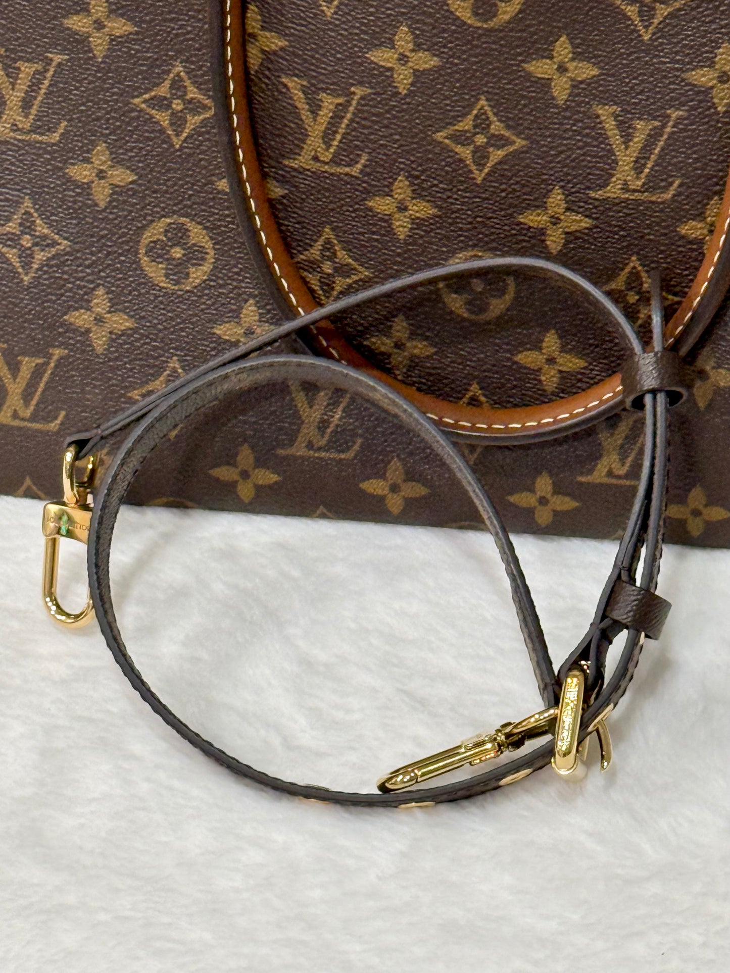 Louis Vuitton Pallas MM Cream Tote