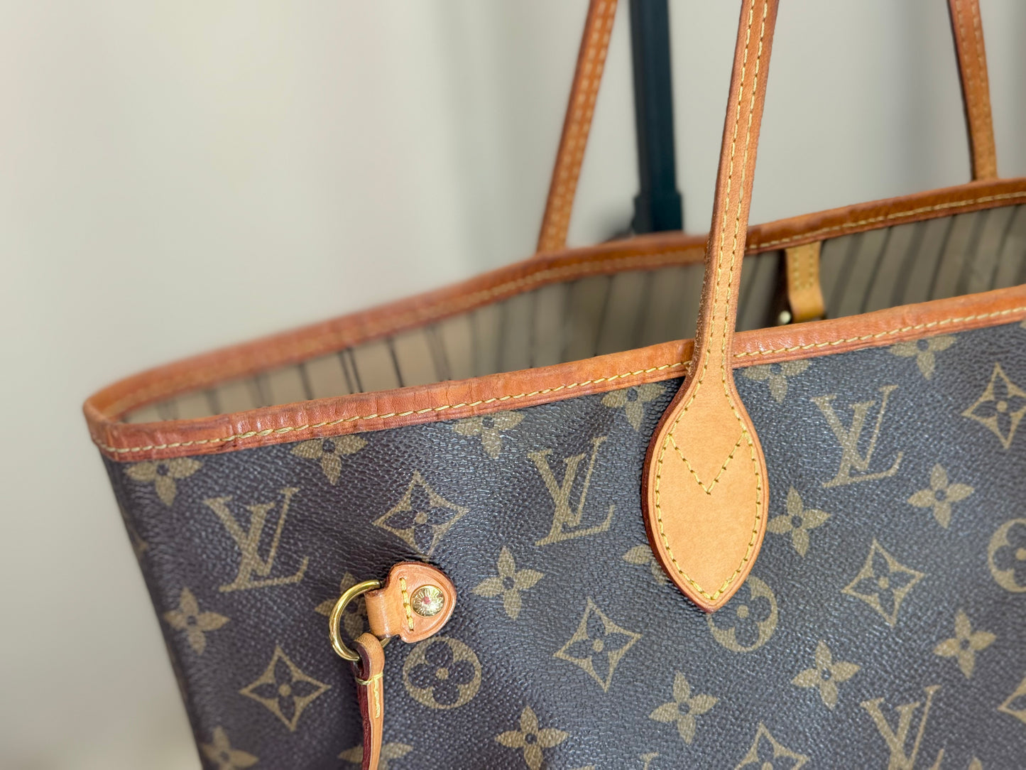 Louis Vuitton Neverfull MM Mono Beige
