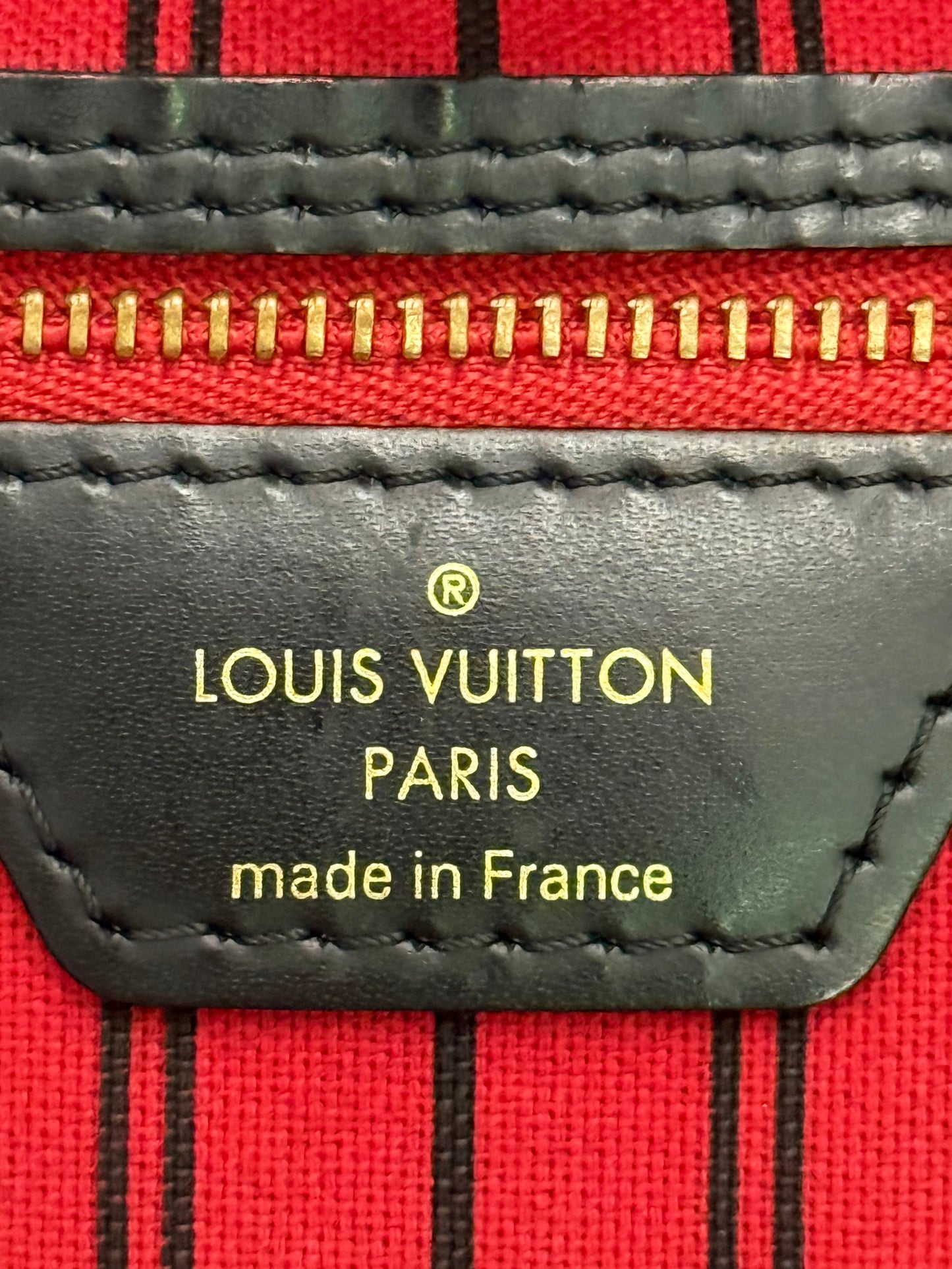 Louis Vuitton Neverfull MM World Tour Cerise