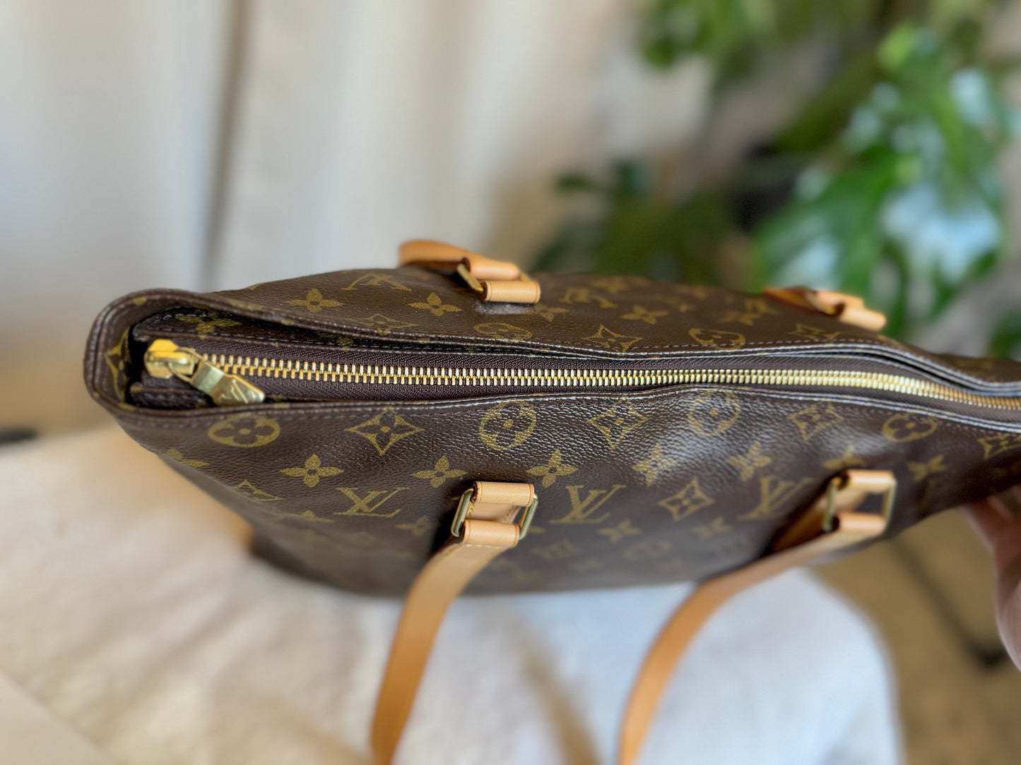 Louis Vuitton Cabas Mezzo Mono