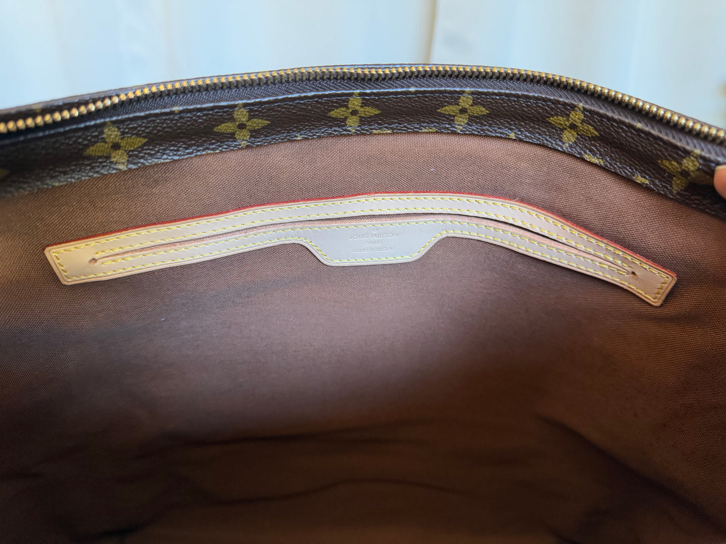 Louis Vuitton Cabas Mezzo Mono