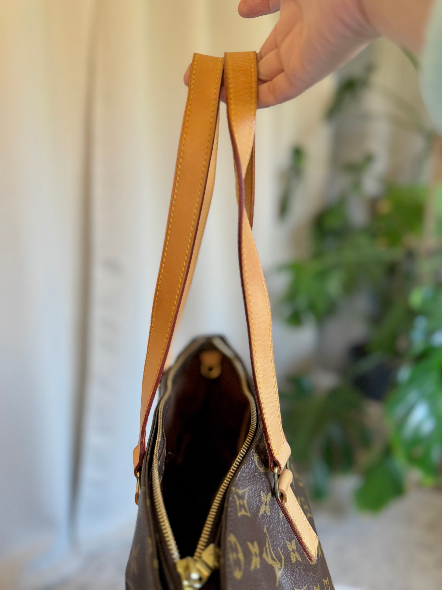 Louis Vuitton Cabas Mezzo Mono