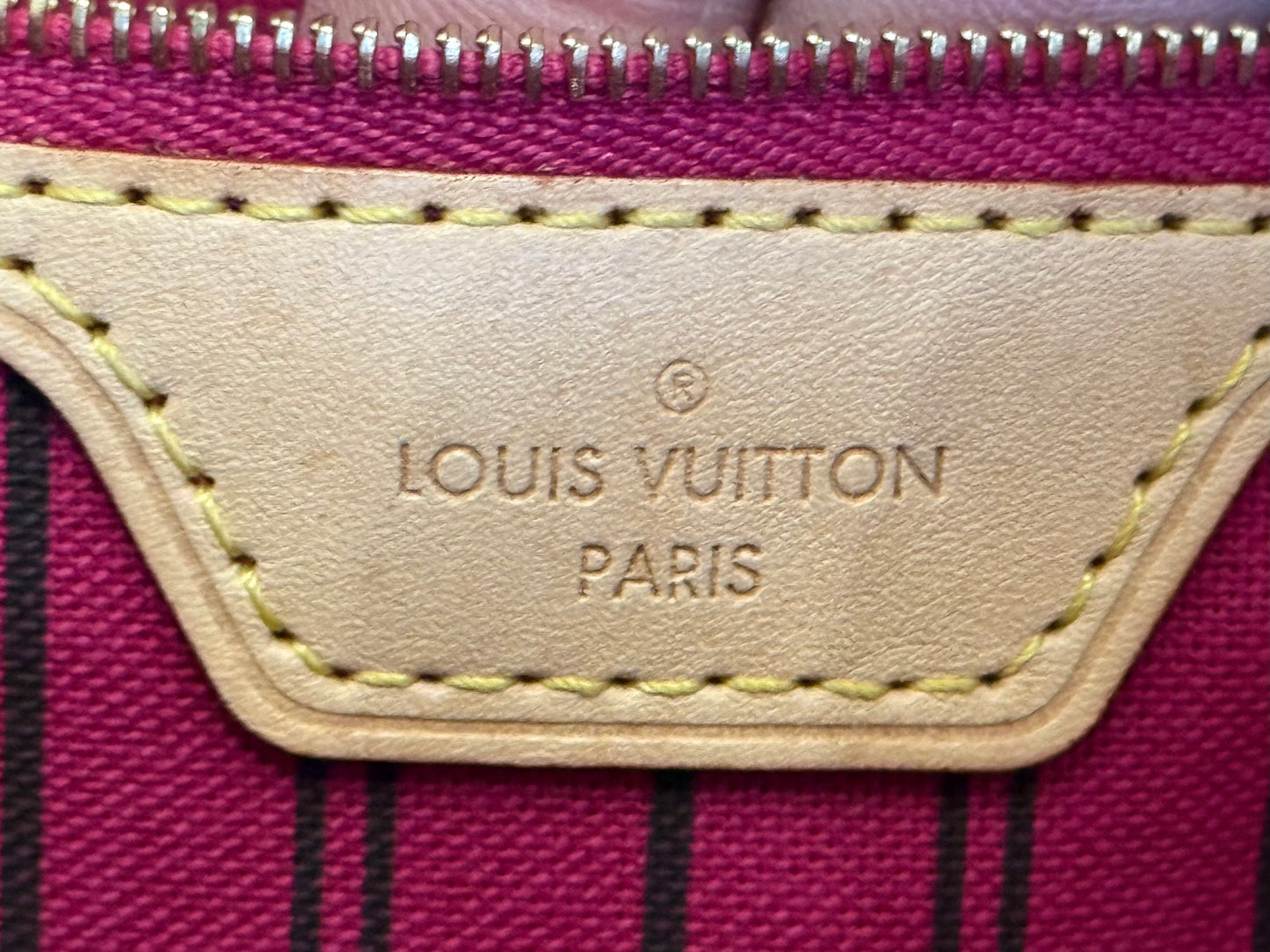 Louis Vuitton Neverfull MM Mono Pivoine Interior