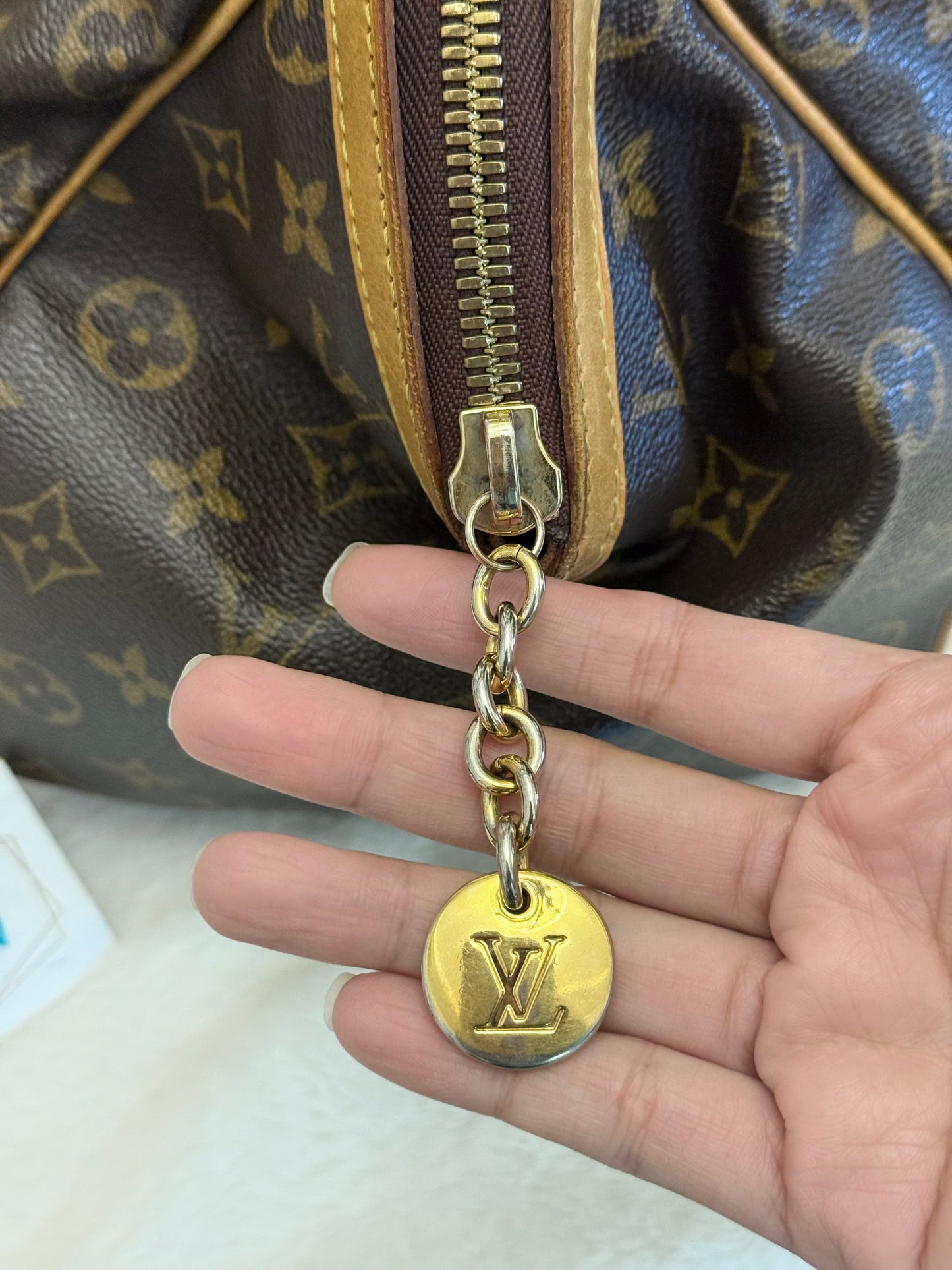 Louis Vuitton Tivoli GM Mono