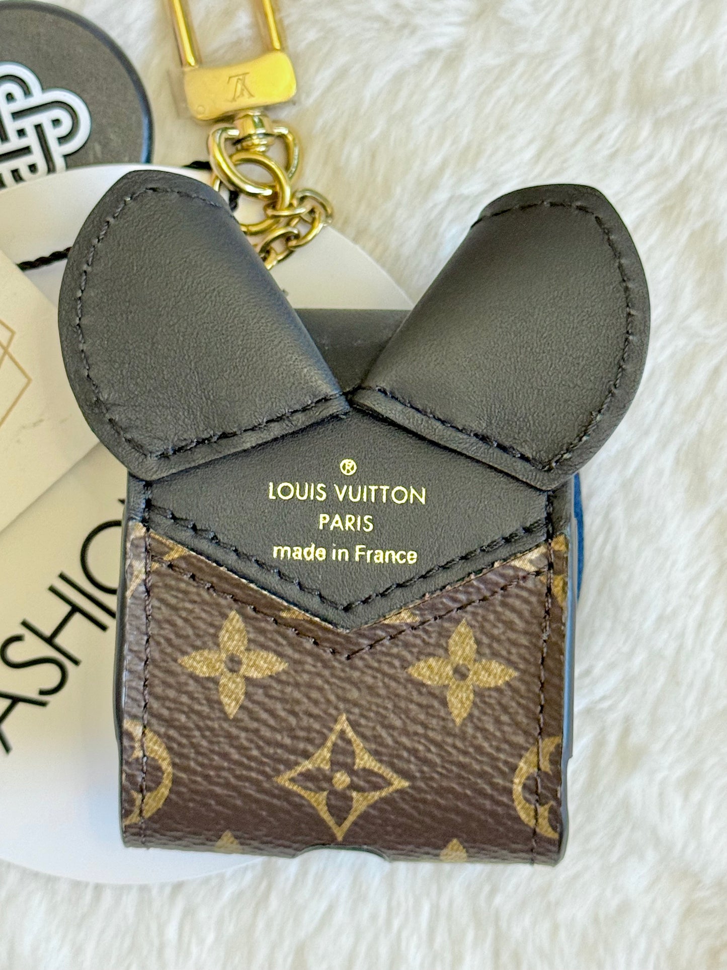 Louis Vuitton Monogram Cat Airpod Earphones Case Black