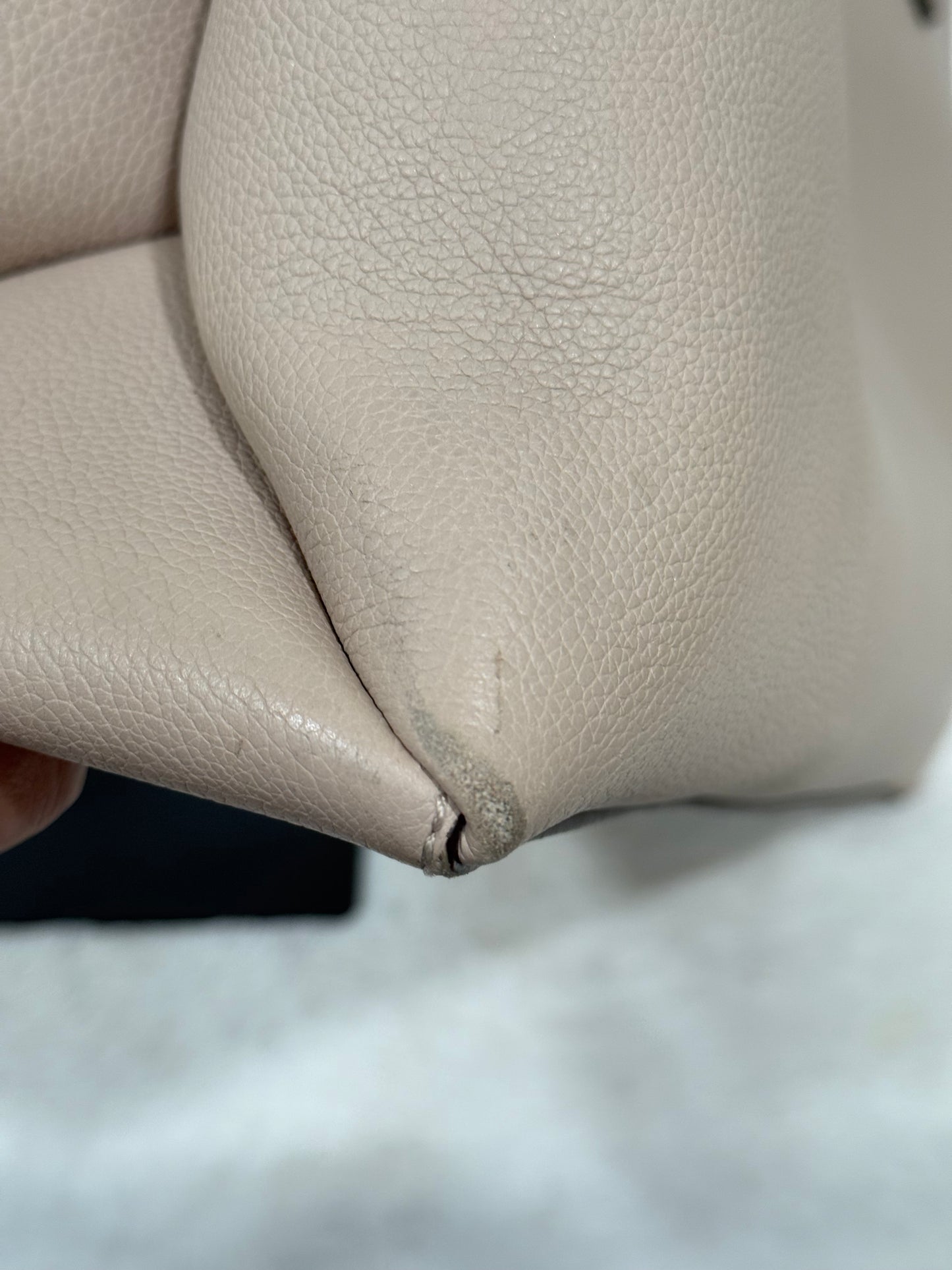 Louis Vuitton LockMe Shopper Greige