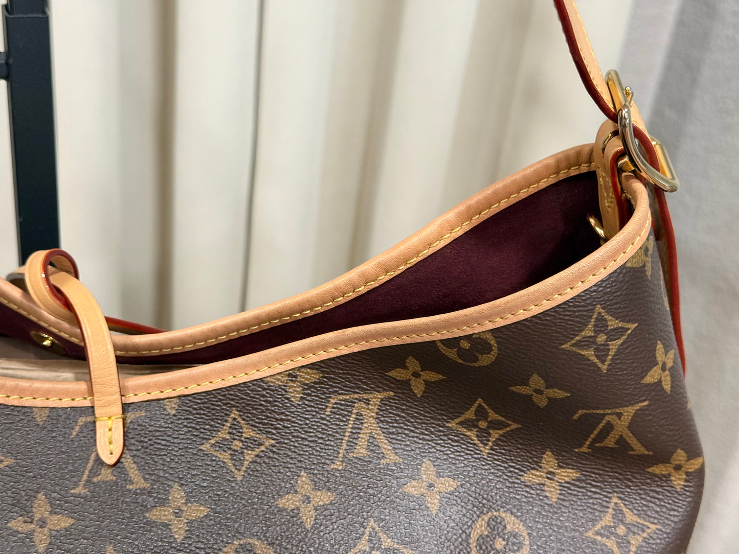 Louis Vuitton Carryall MM Mono (Bag Only)