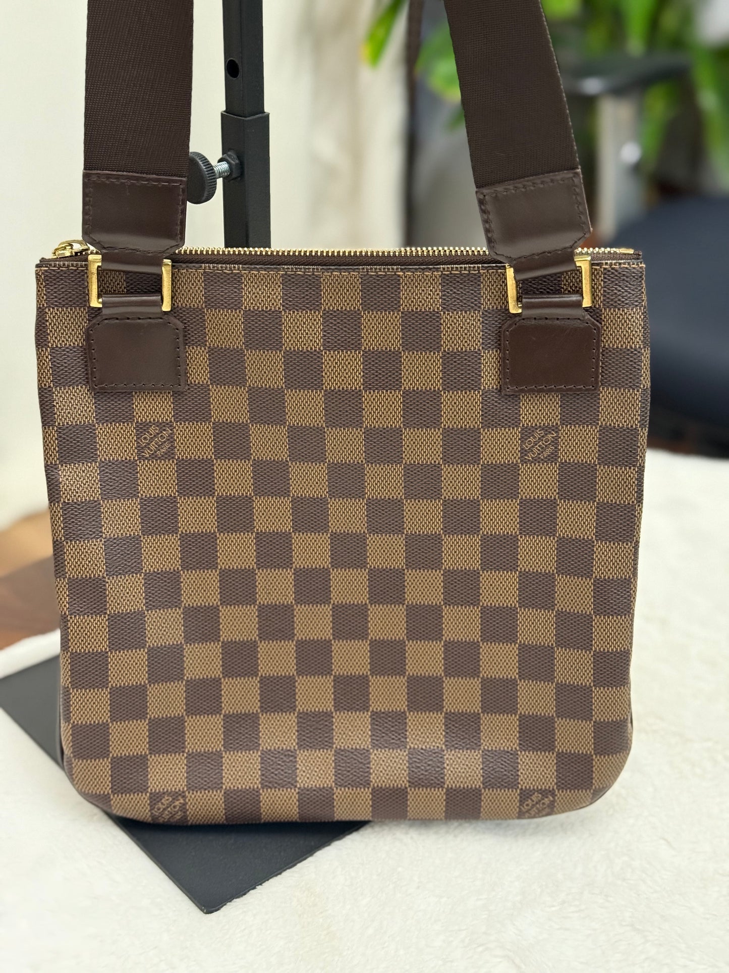 Louis Vuitton Pochette Bosphore DE