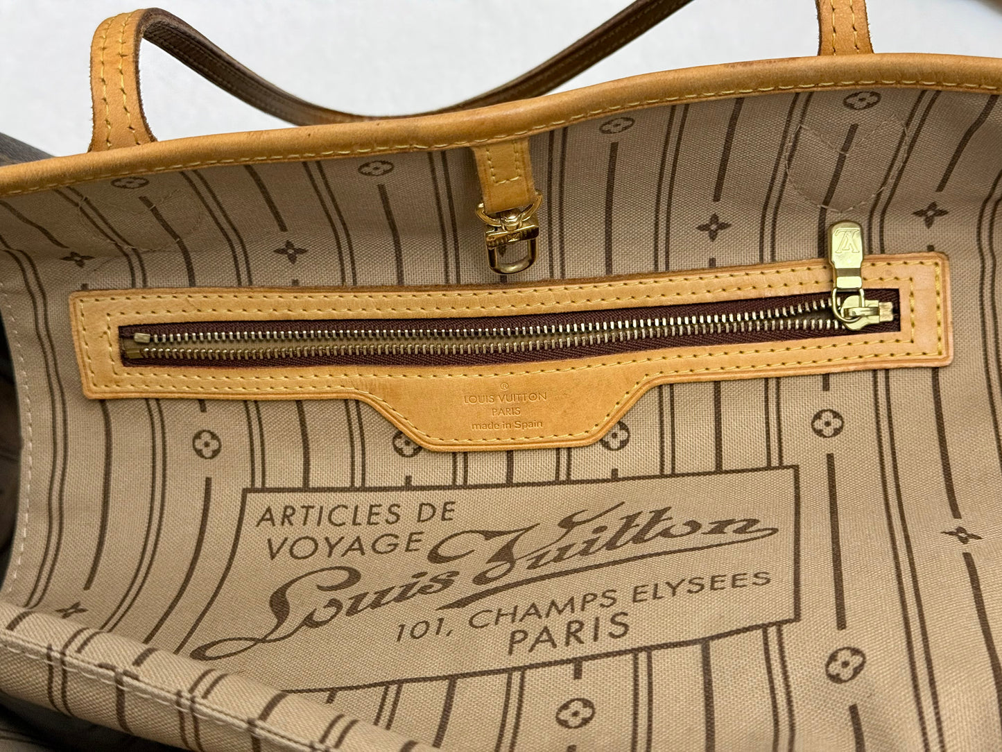 Louis Vuitton Neverfull MM Mono Beige