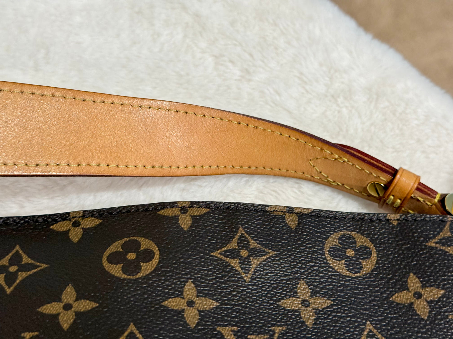 Louis Vuitton Graceful MM Mono Pivoine
