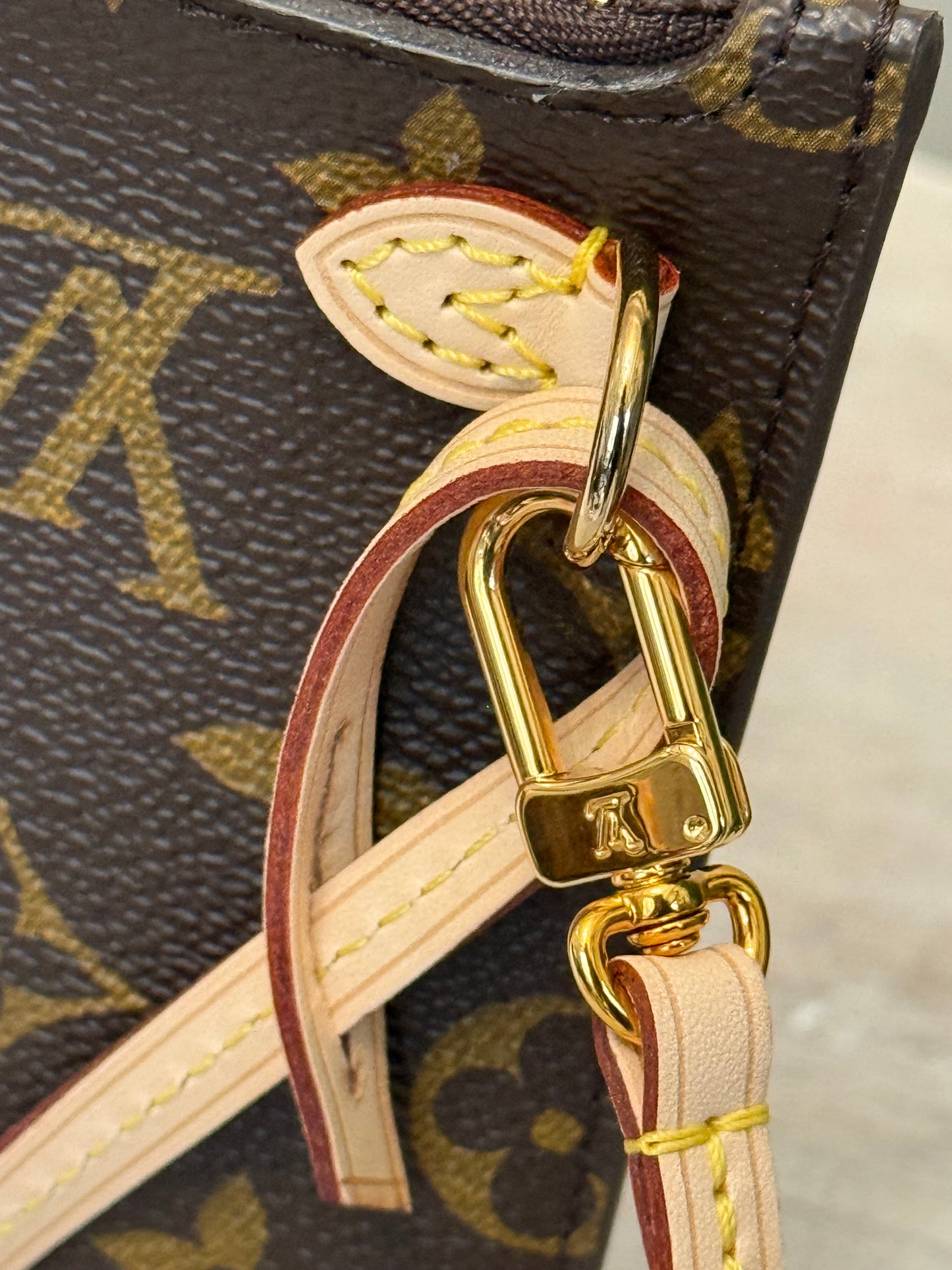 Louis Vuitton Neverfull Pouch Mono Beige