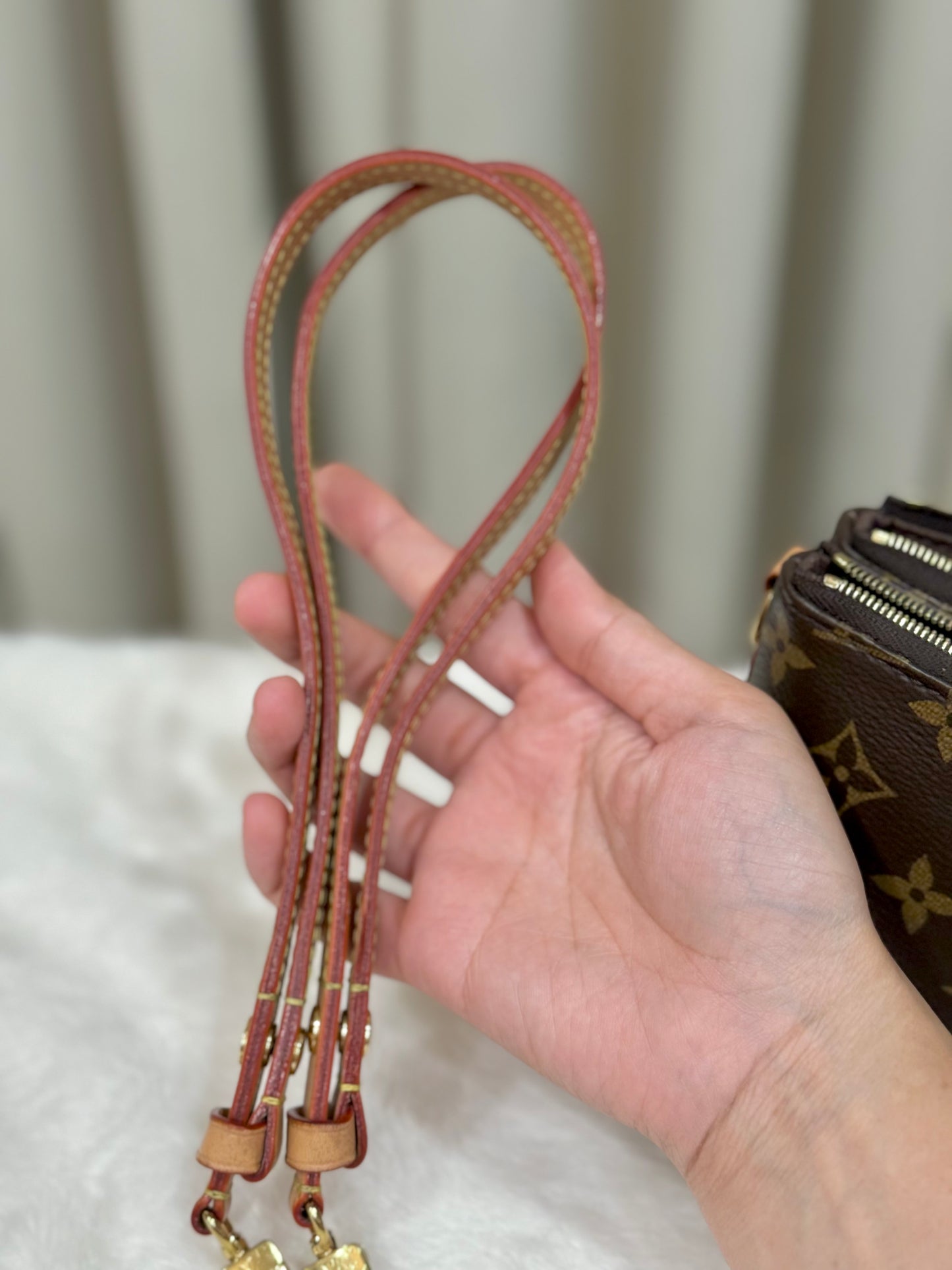 Louis Vuitton Pochette Liv Mono