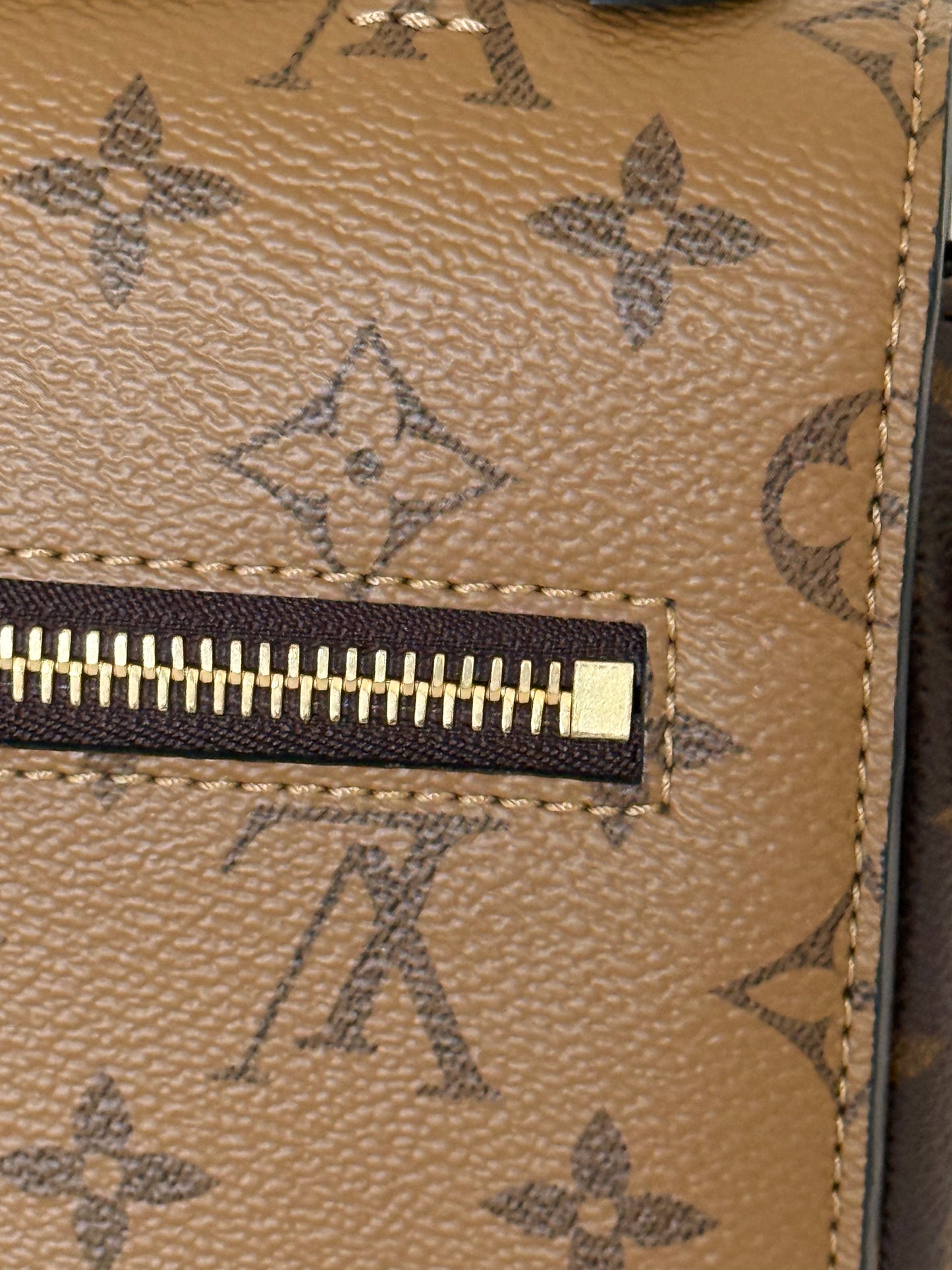 Louis Vuitton Pochette Metis Mono Reverse