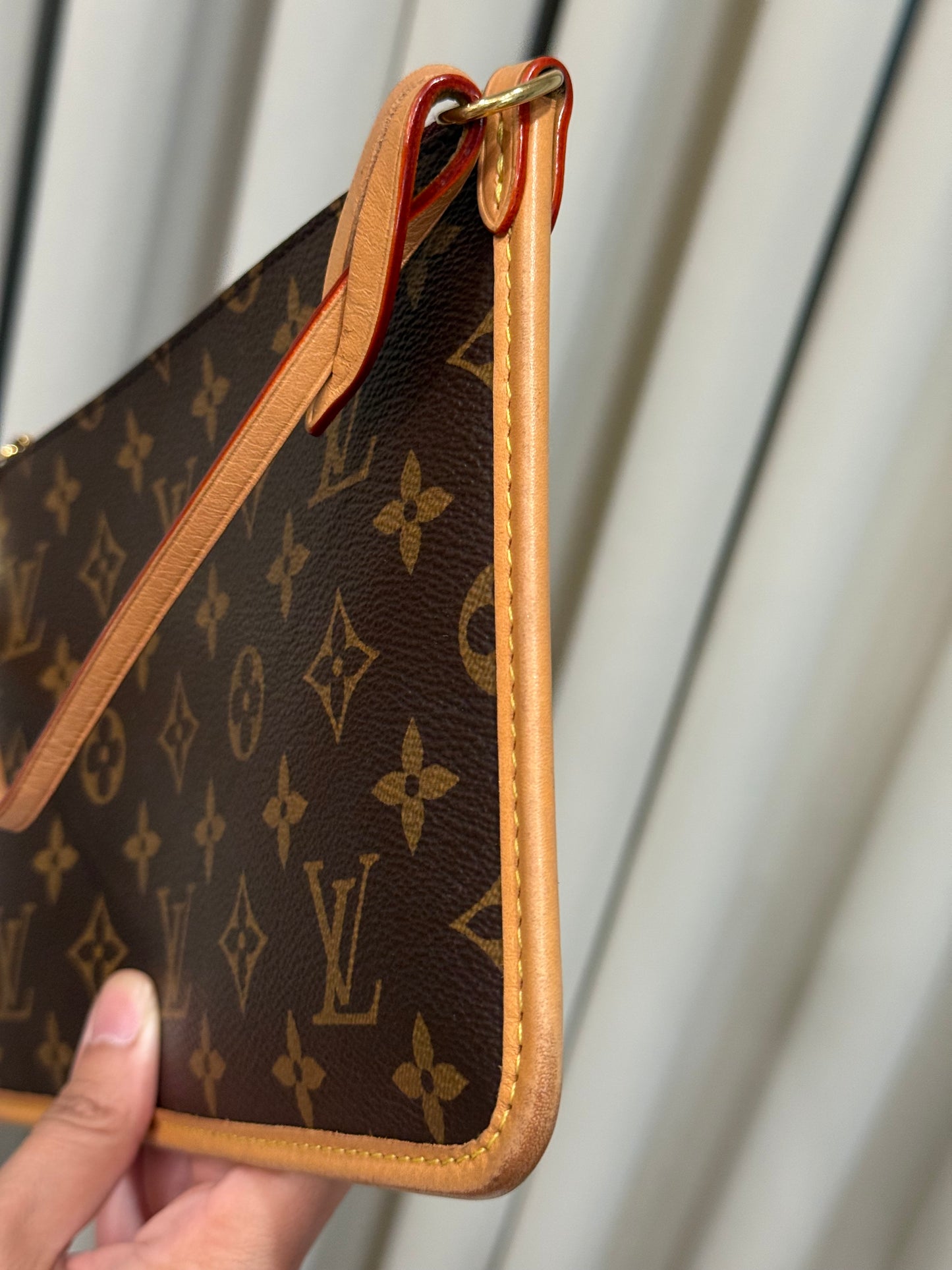Louis Vuitton Carryall MM Mono Bag and Pouch