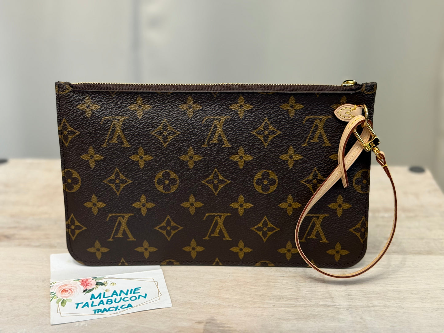 Louis Vuitton Neverfull Pouch Mono Beige