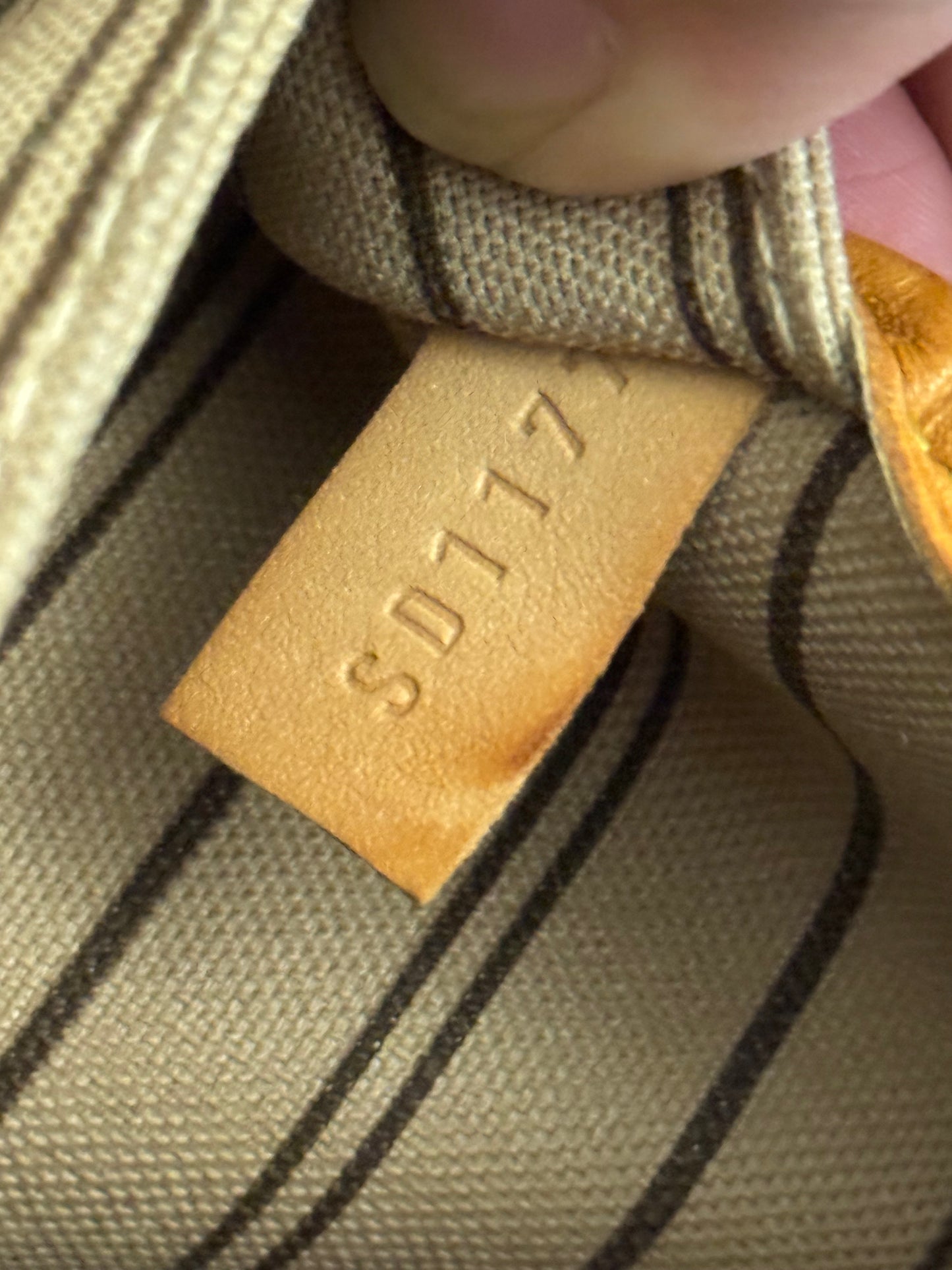 Louis Vuitton Neverfull GM Mono Beige