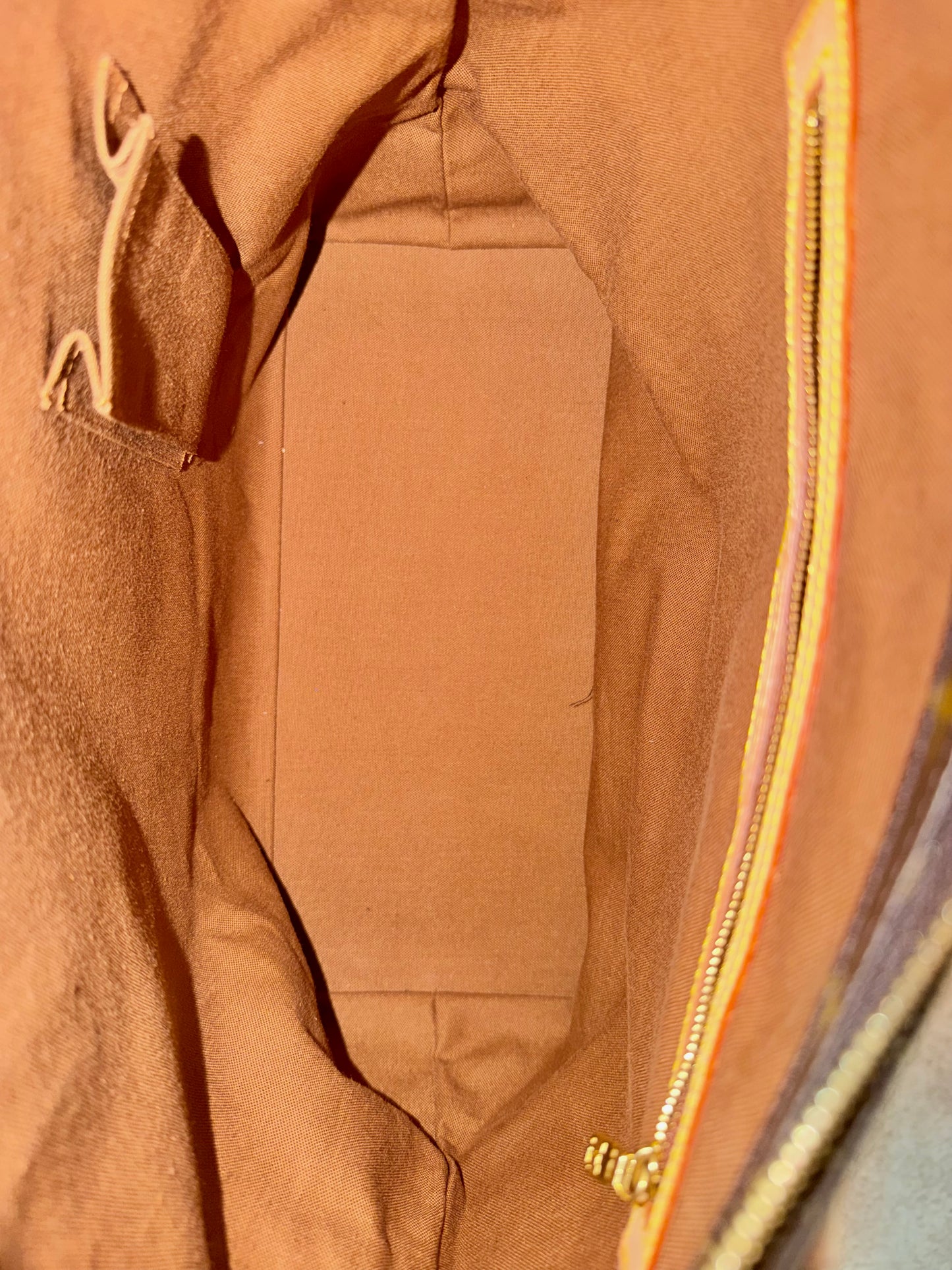 Louis Vuitton Cabas Mezzo Mono