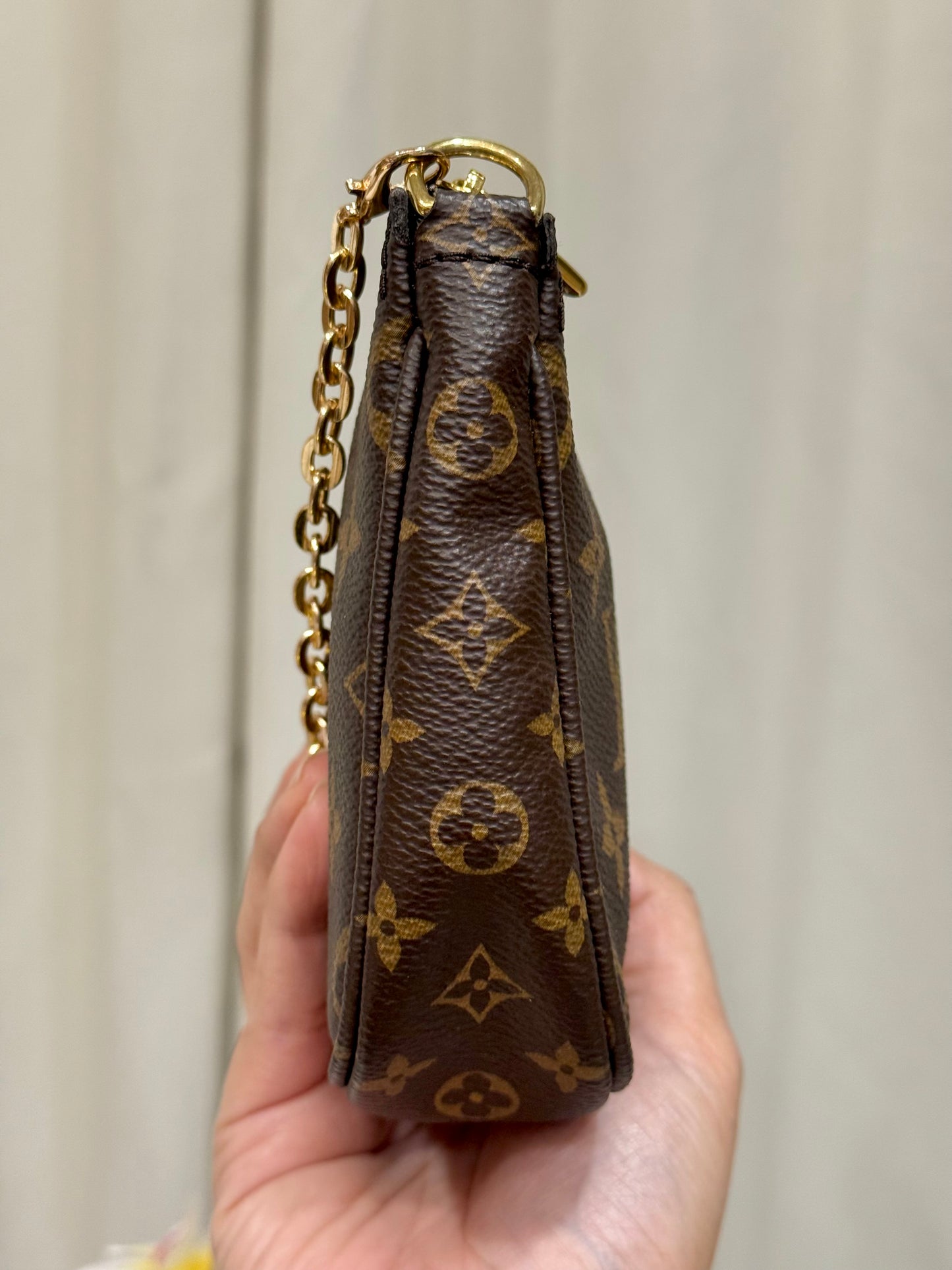 Louis Vuitton Multi Pochette Accessoires with Light Pink Strap