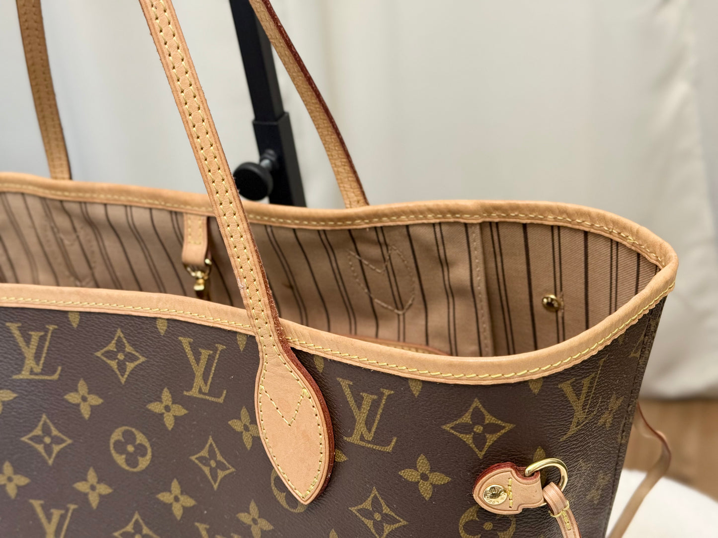 Louis Vuitton Neverfull MM Mono Bag and Pouch Set