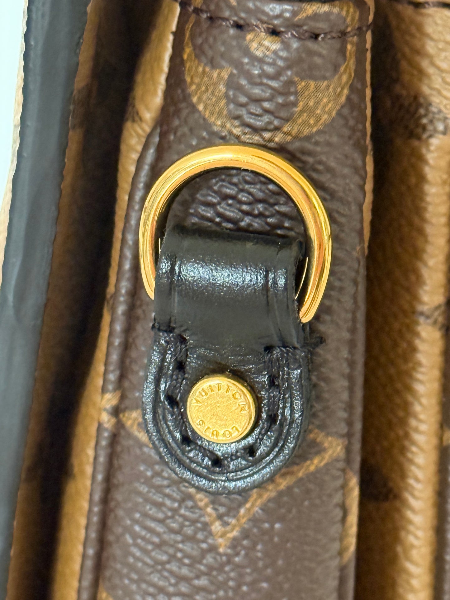 Louis Vuitton Pochette Metis Mono Reverse