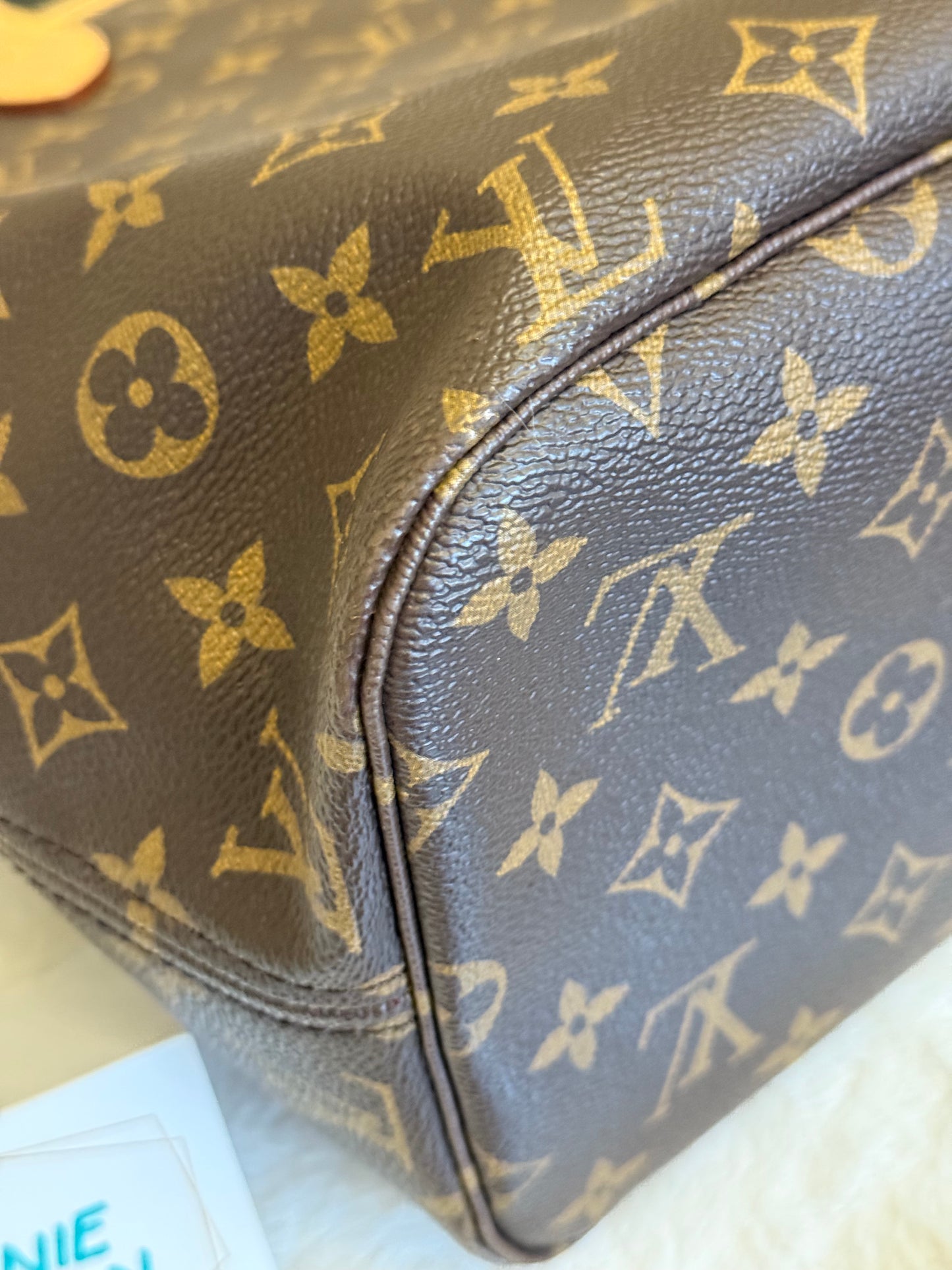 Louis Vuitton Neverfull MM Mono Pivoine Interior