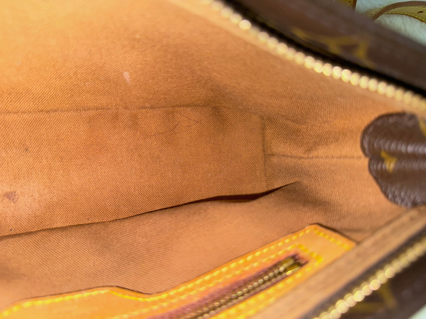 Louis Vuitton Trotteur Mono