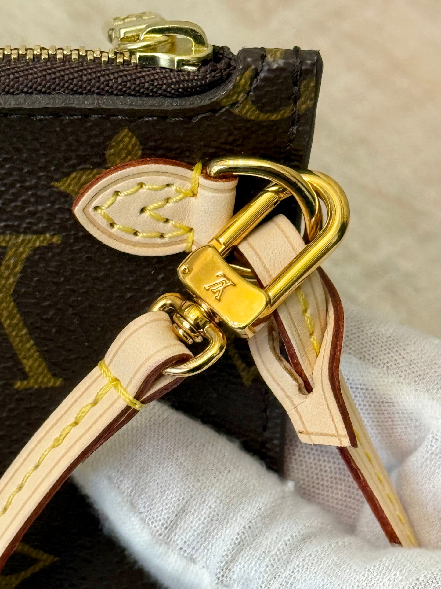 Louis Vuitton Neverfull Mono Pouch Fuchsia