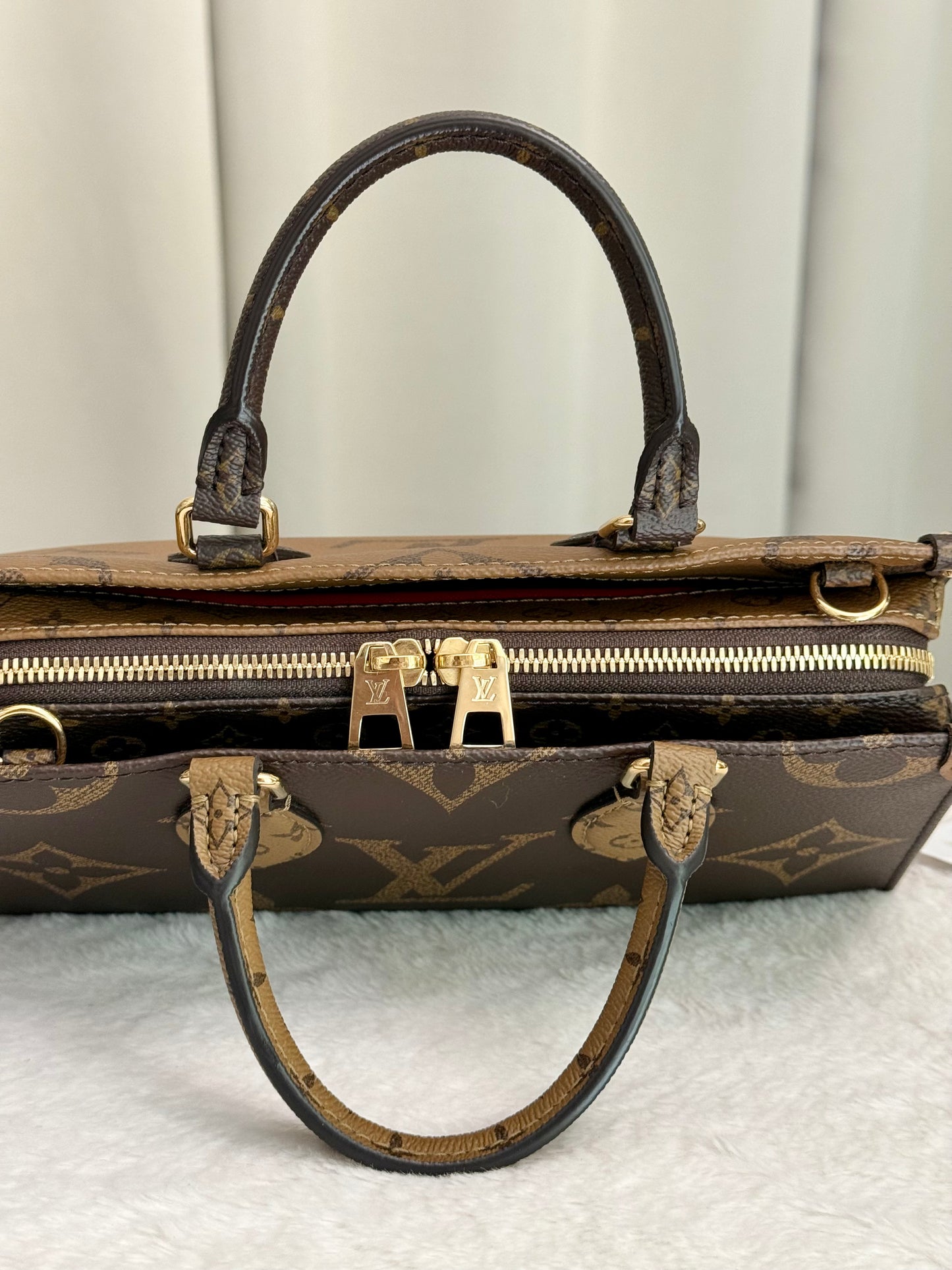 Louis Vuitton Onthego East West in Reverse Mono