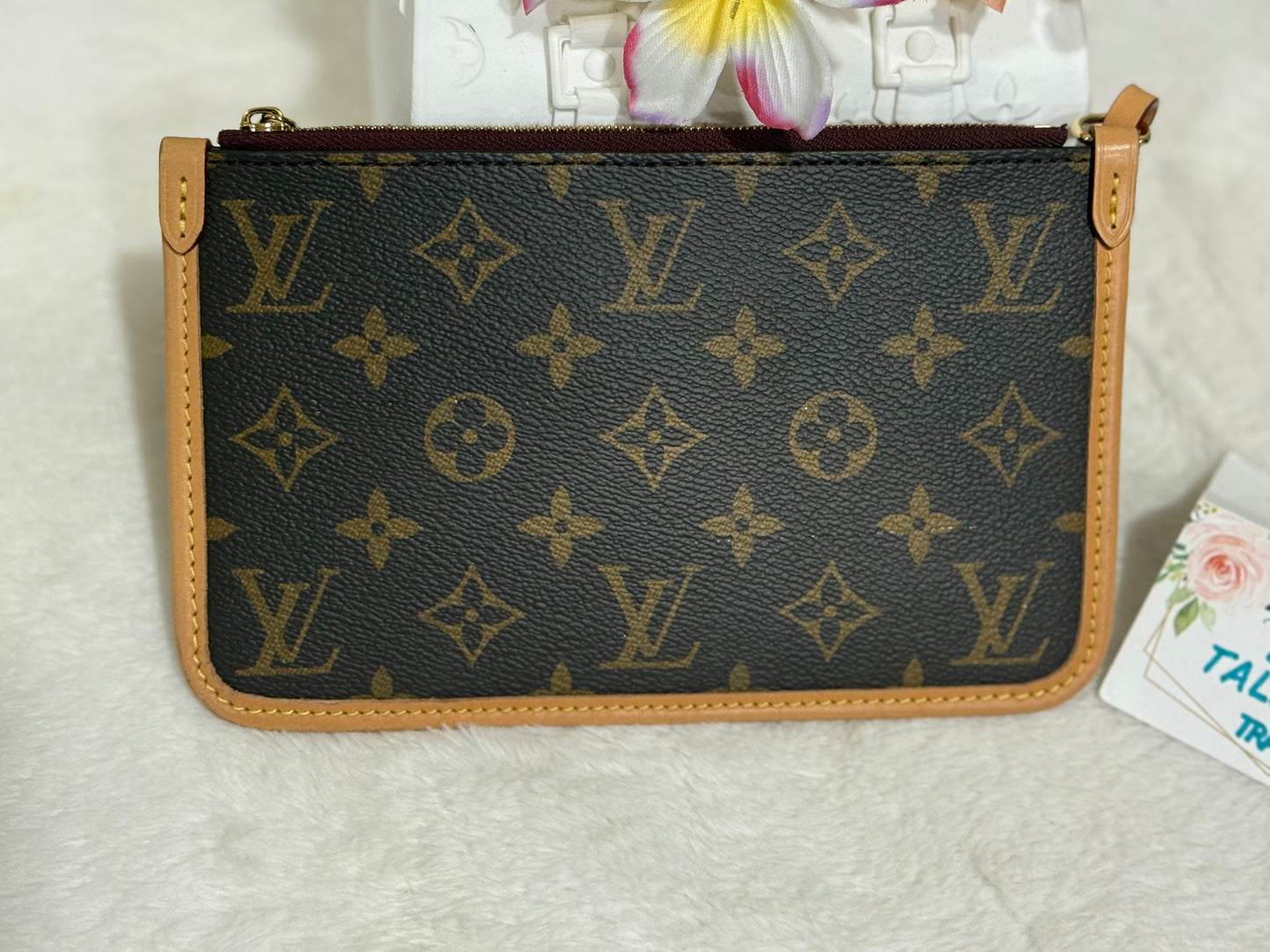 Louis Vuitton Carryall PM Pouch Mono