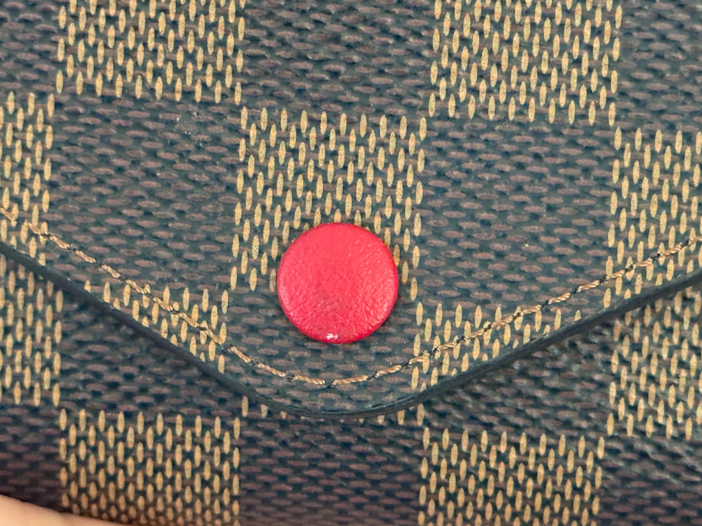 Louis Vuitton Josephine Wallet DE