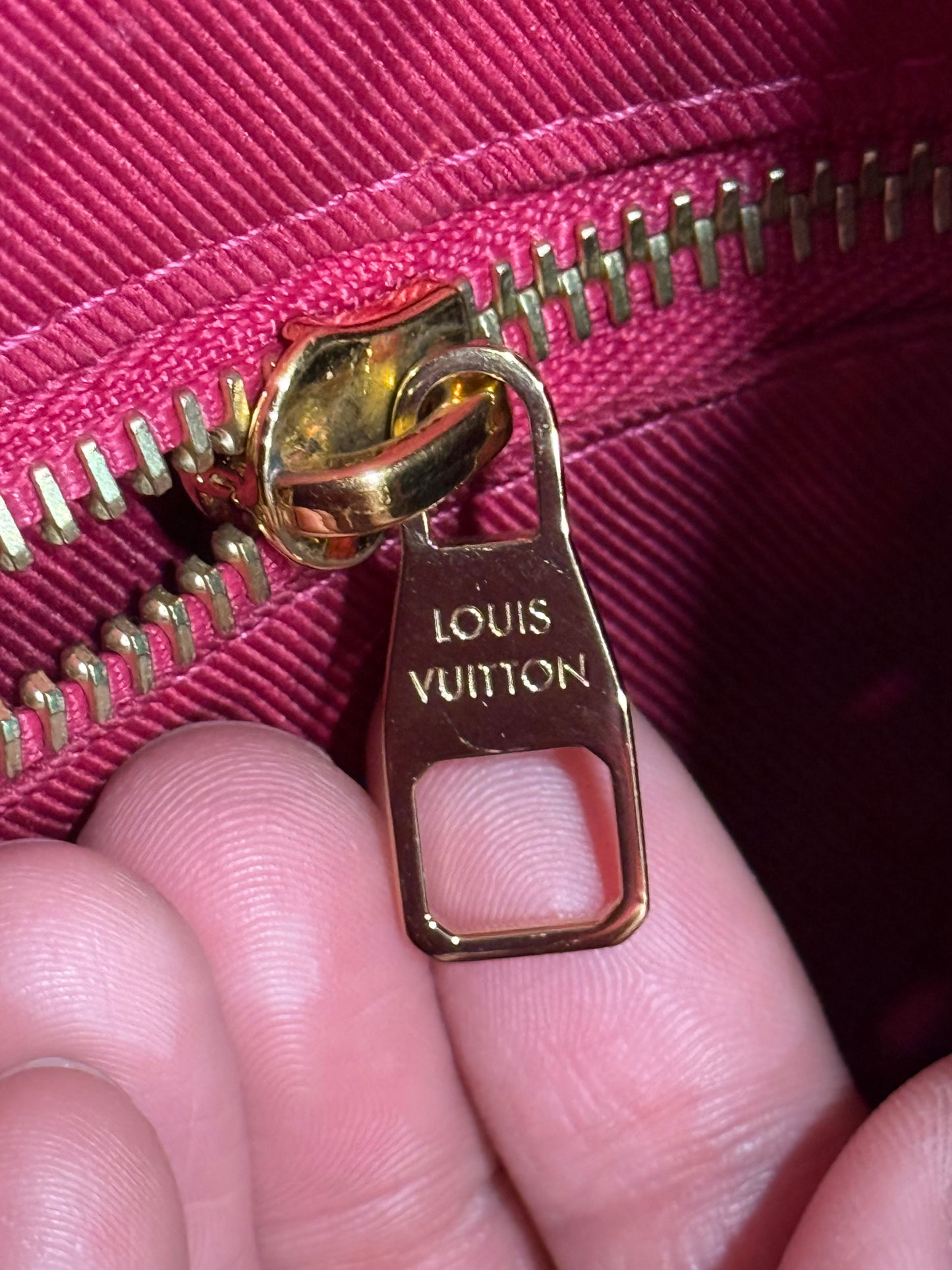 Louis Vuitton Graceful MM Mono Pivoine
