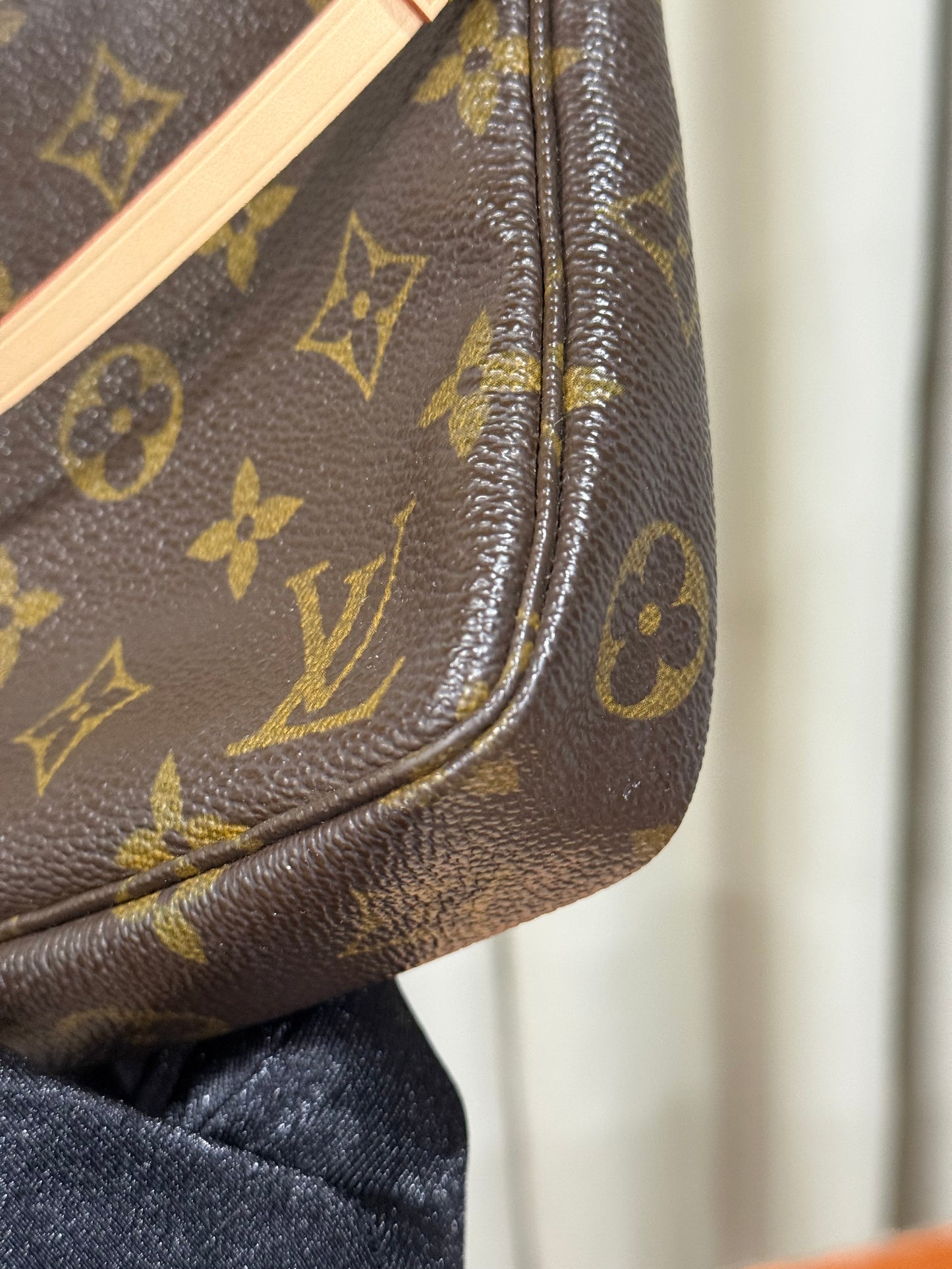 Louis Vuitton Pochette Accessoires Old Model Mono with new Leather and D-Rings