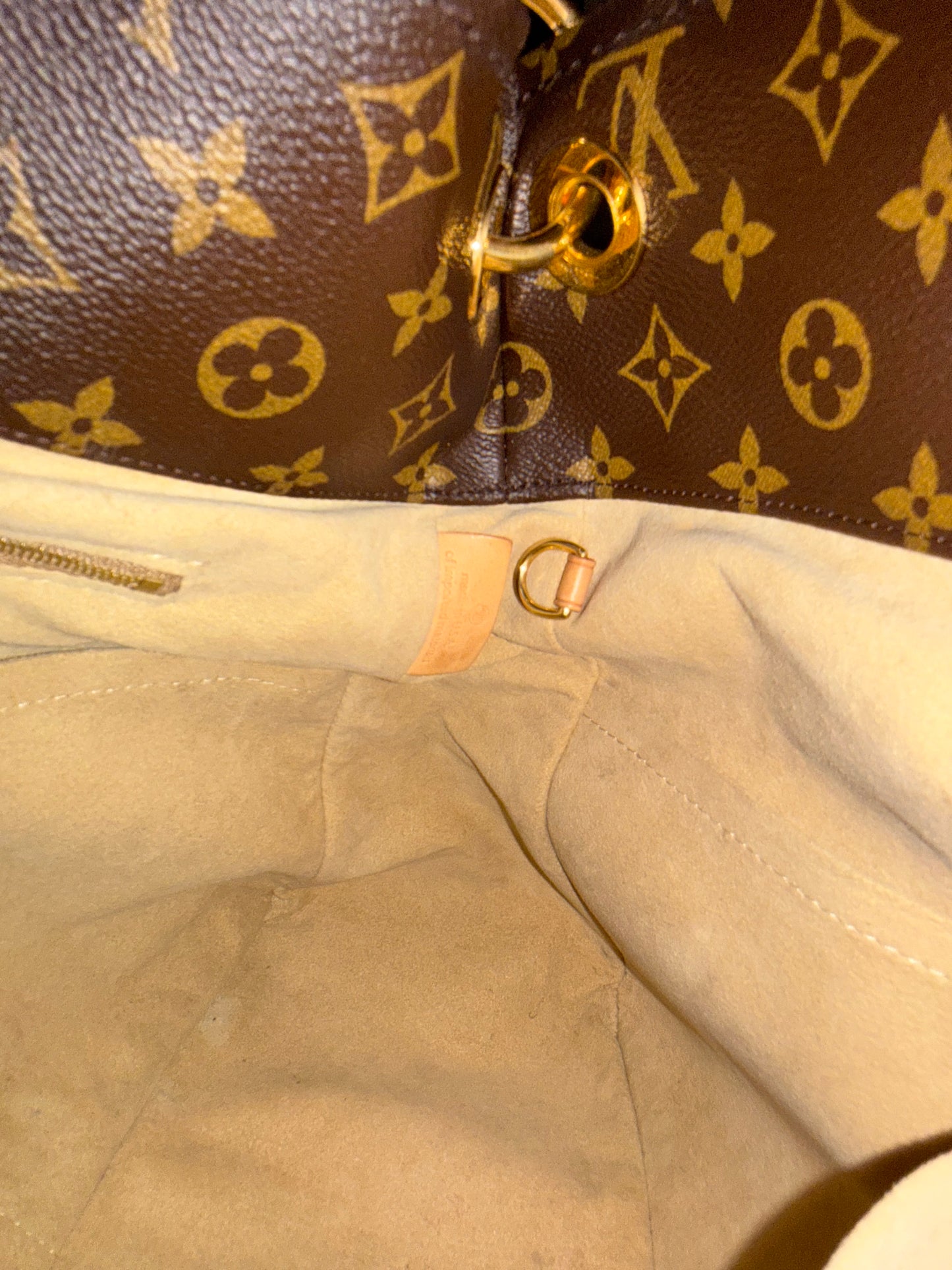 Louis Vuitton Artsy MM Mono