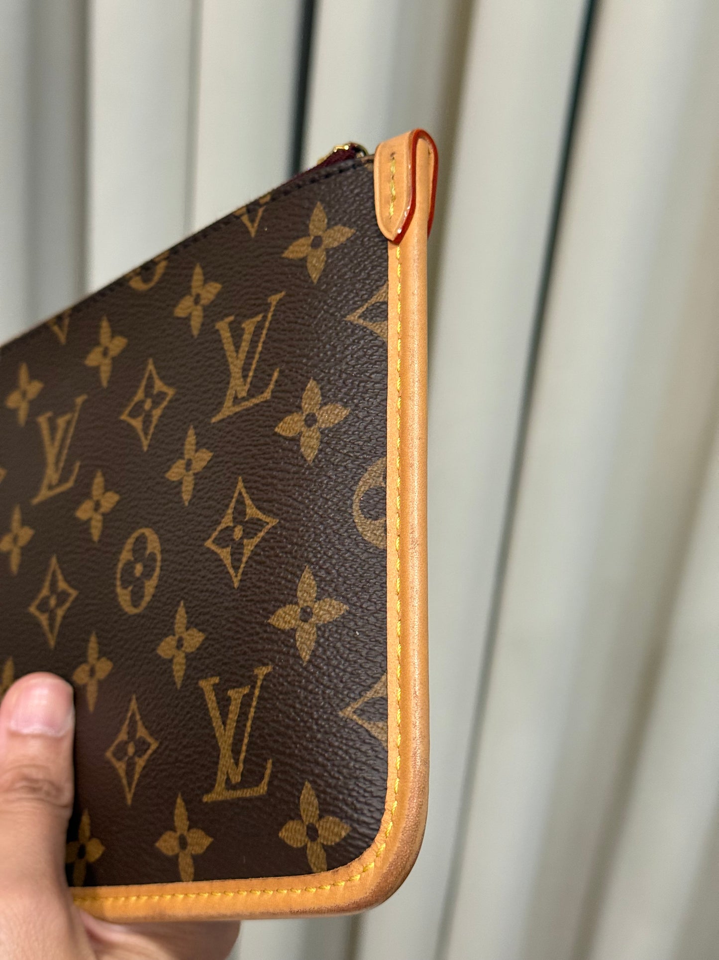 Louis Vuitton Carryall MM Mono Bag and Pouch