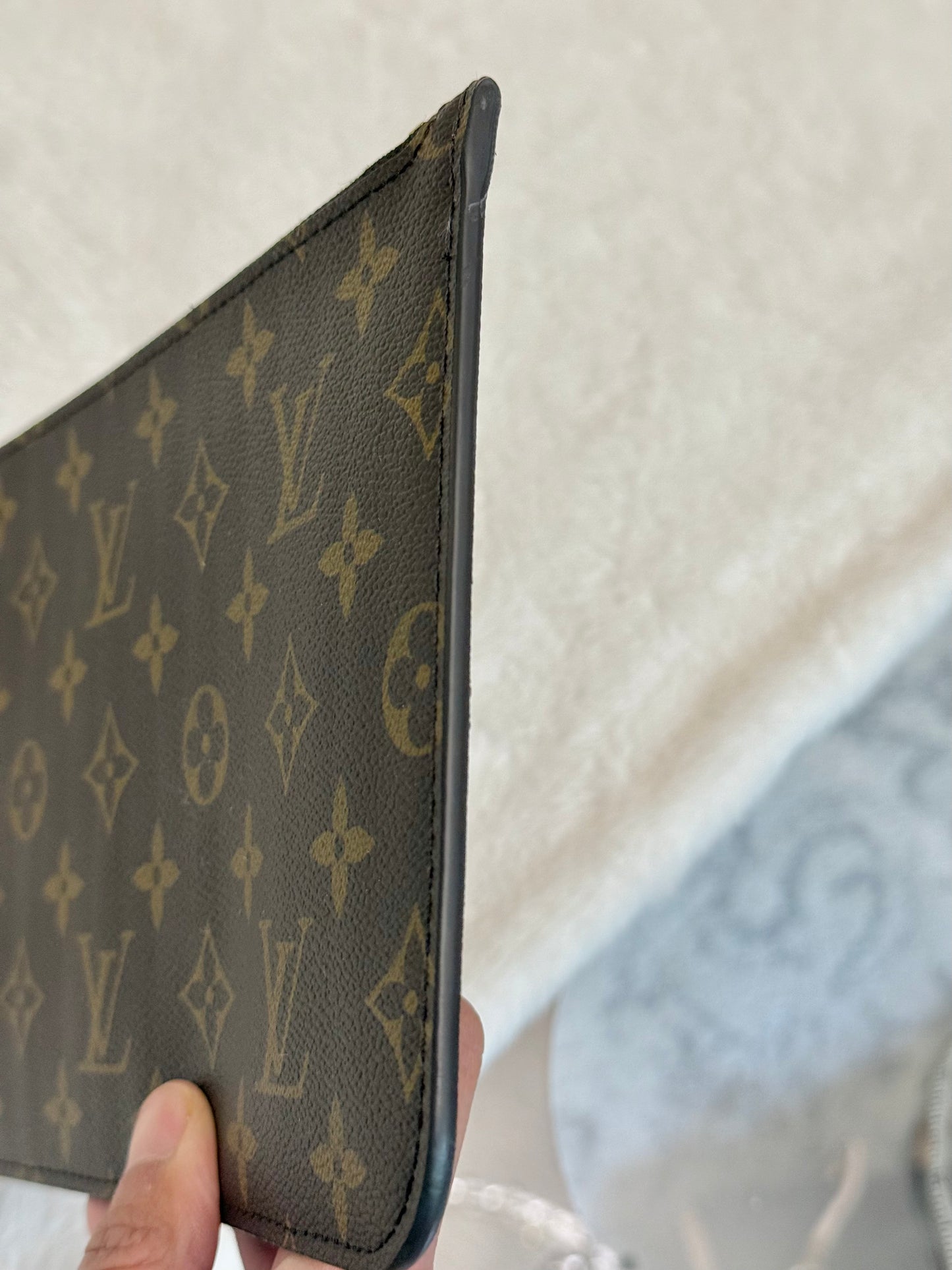 Louis Vuitton Neverfull MM Mono Bag and Pouch Set