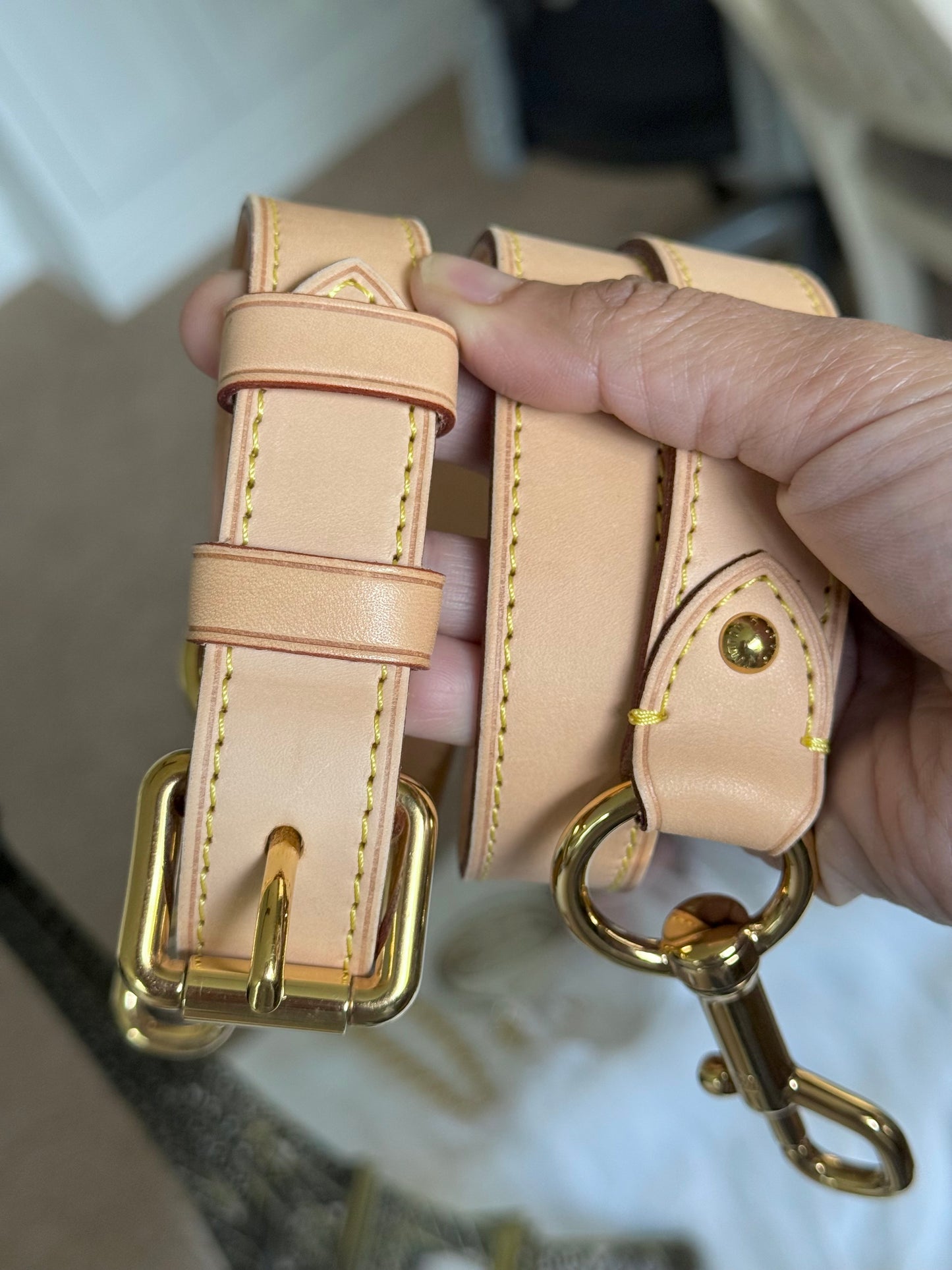 Louis Vuitton  Adjustable Vachetta Strap J00109