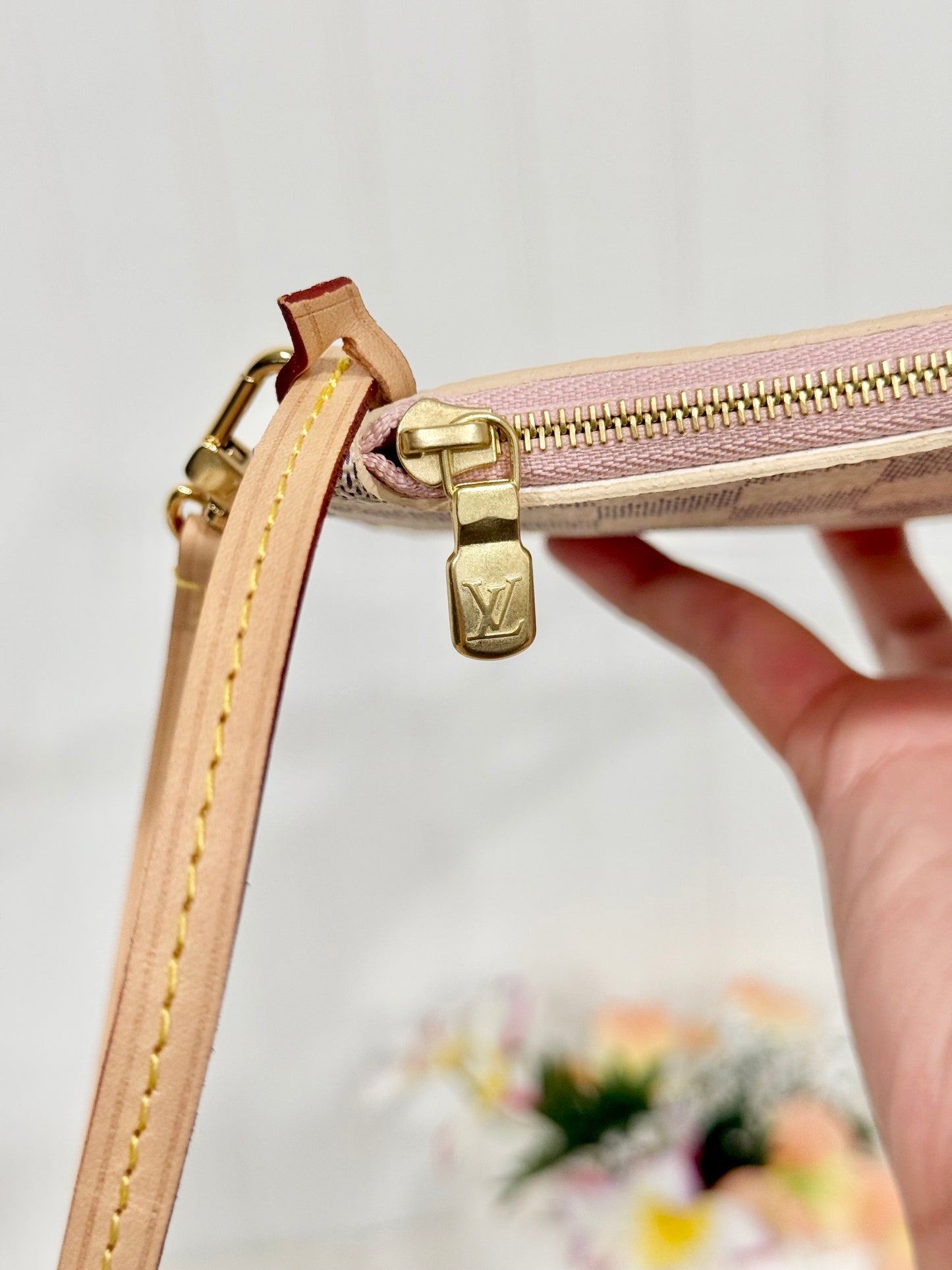 Louis Vuitton Neverfull MM/GM Damier Azur Rose Ballerine Pouch