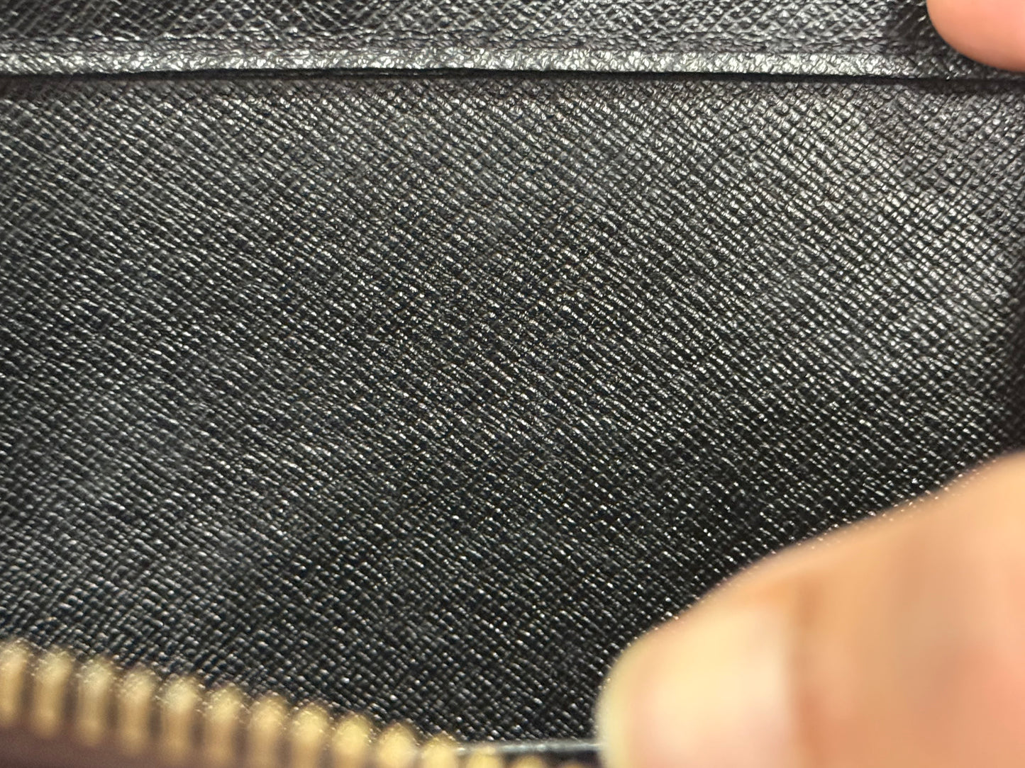 Louis Vuitton Taiga Baikal Clutch Noir/Black