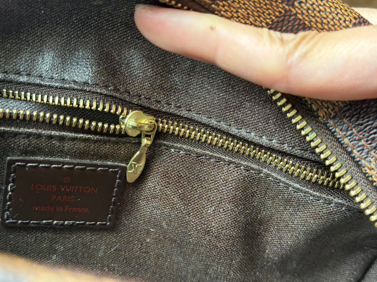 Louis Vuitton Trousse Toiletry 25 Damier Ebene