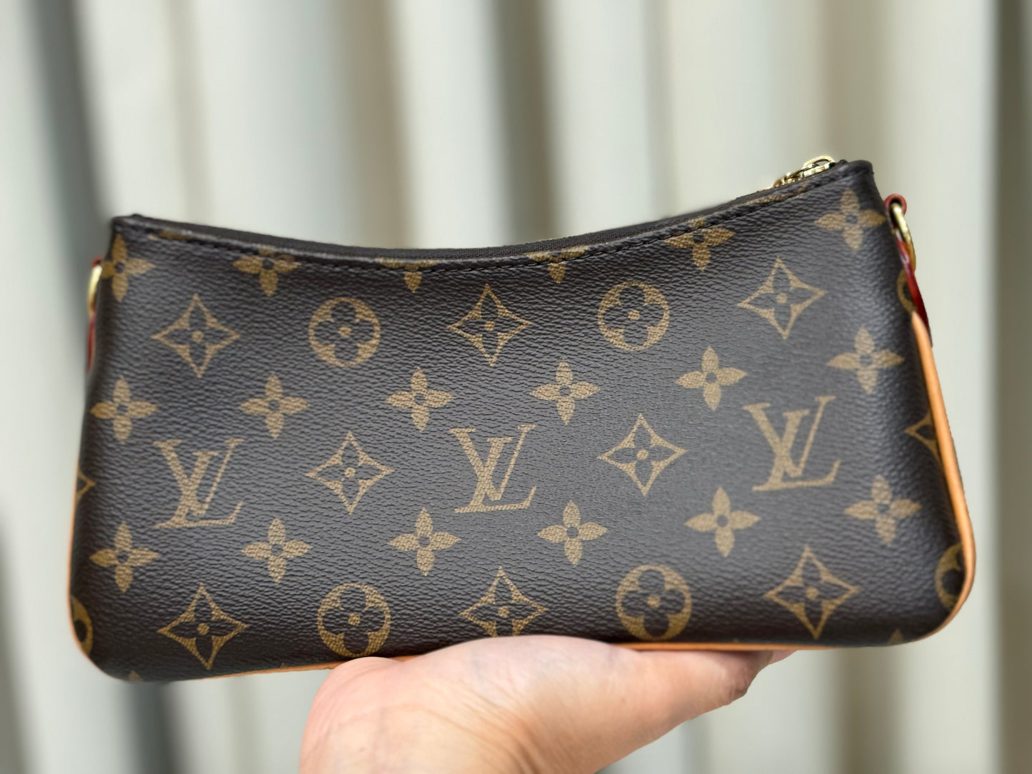 Louis Vuitton Pochette Liv Mono