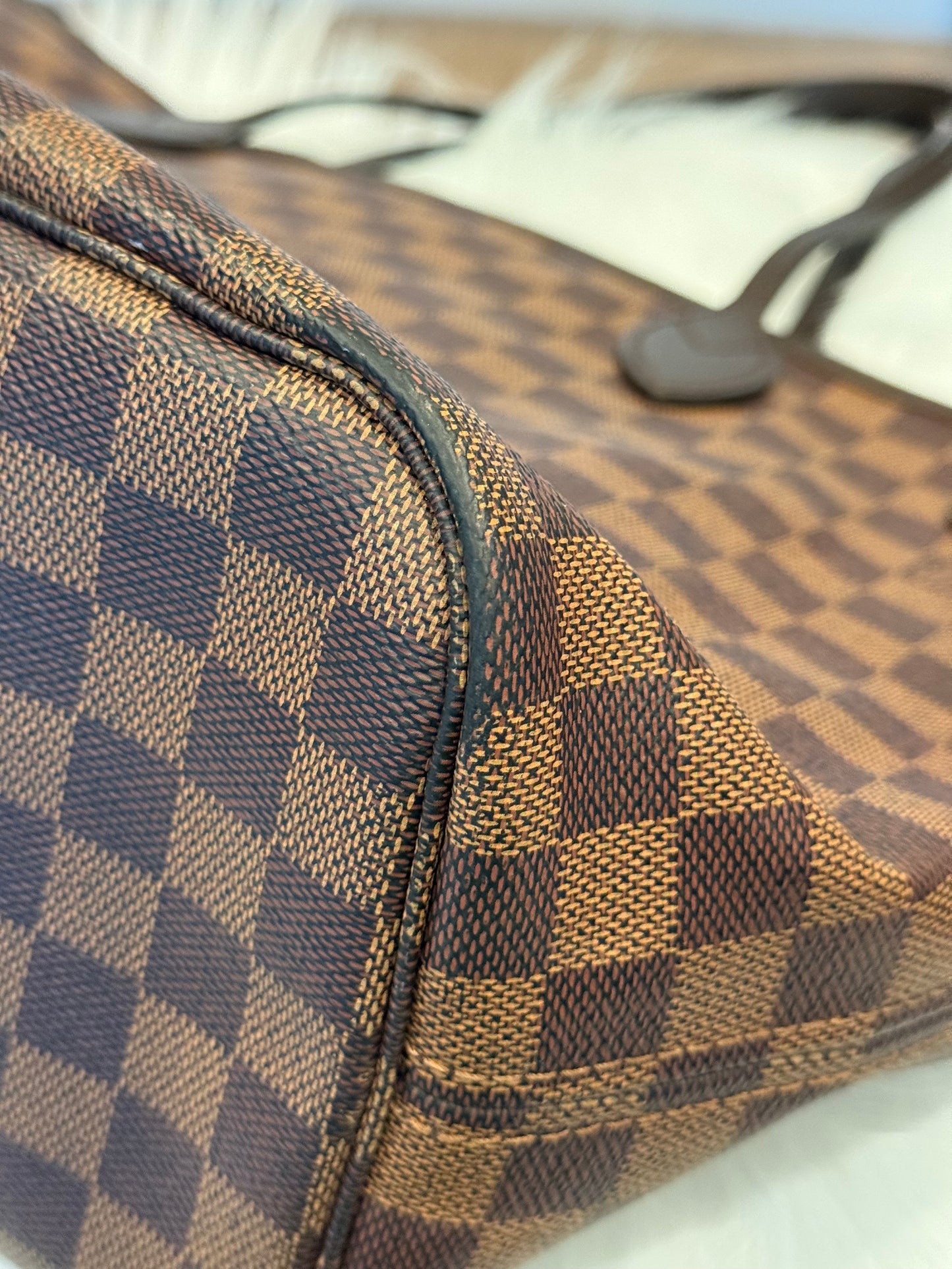Louis Vuitton Neverfull MM Damier Ebene Cerise