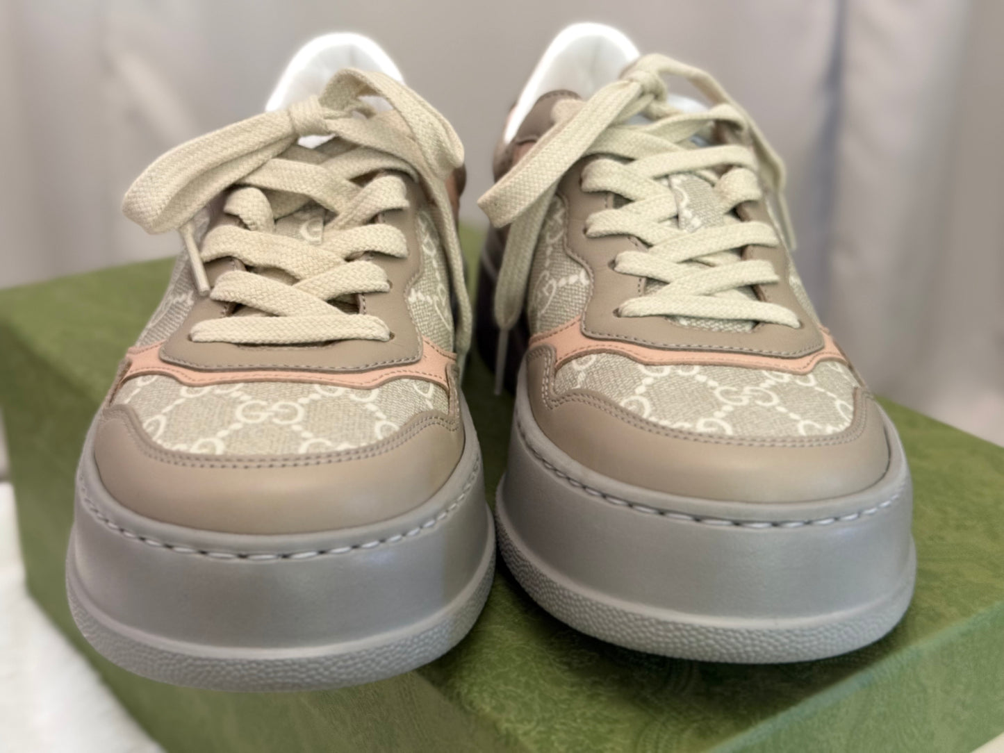 Gucci Oatmeal Light Pink GG Supreme Women's Sneakers Size 37.5