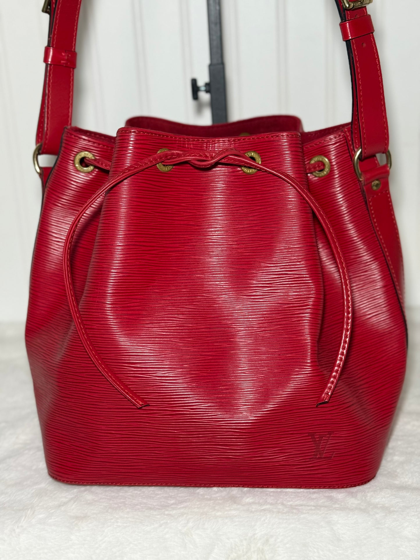 Louis Vuitton Red Epi Petit Noe