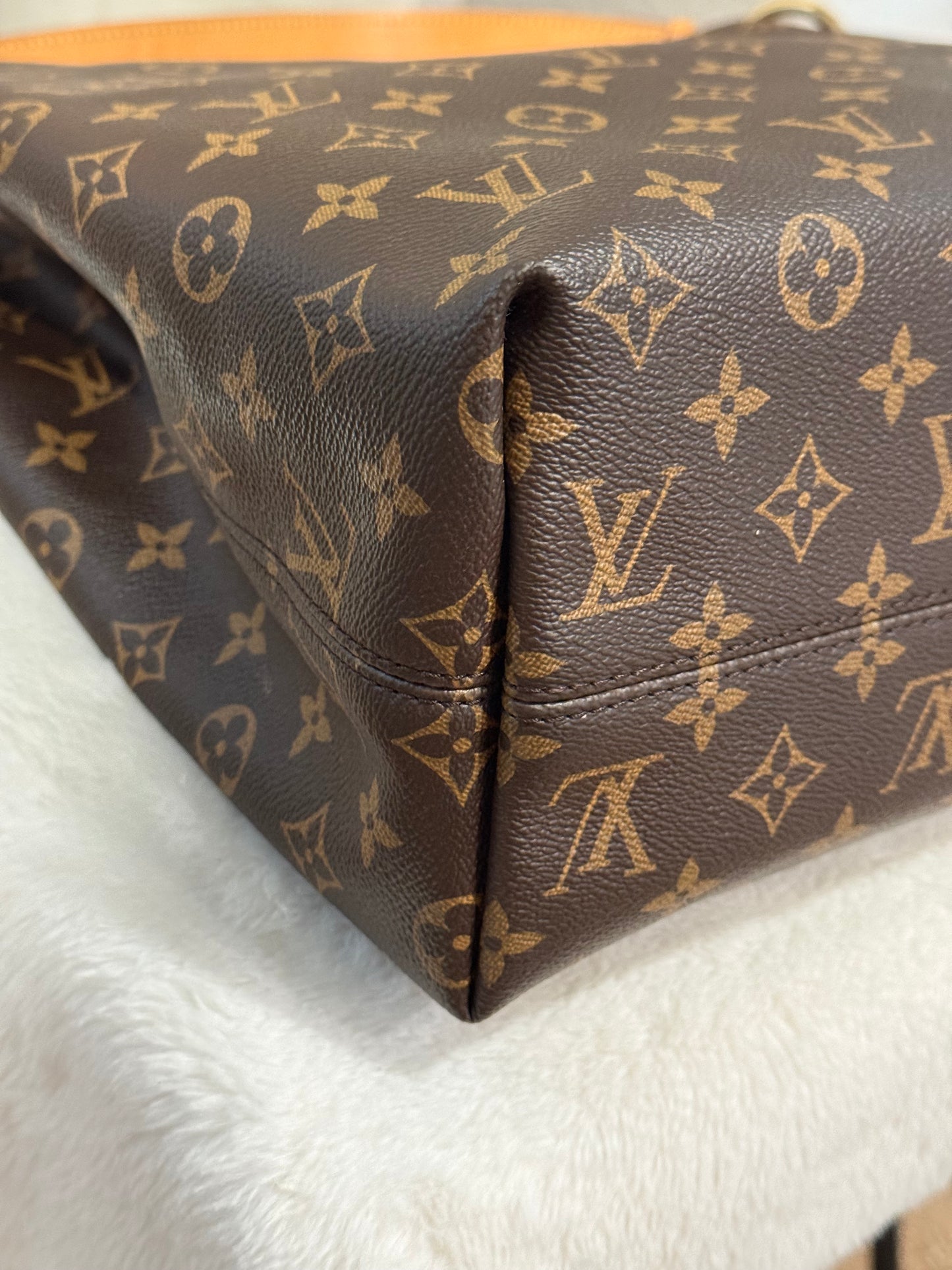 Louis Vuitton Graceful MM Mono Pivoine